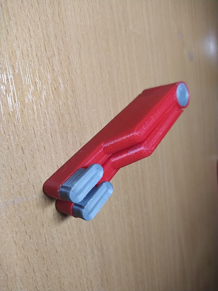 Telefonun altında katlama standı. (Plastik Aparattır!!!)