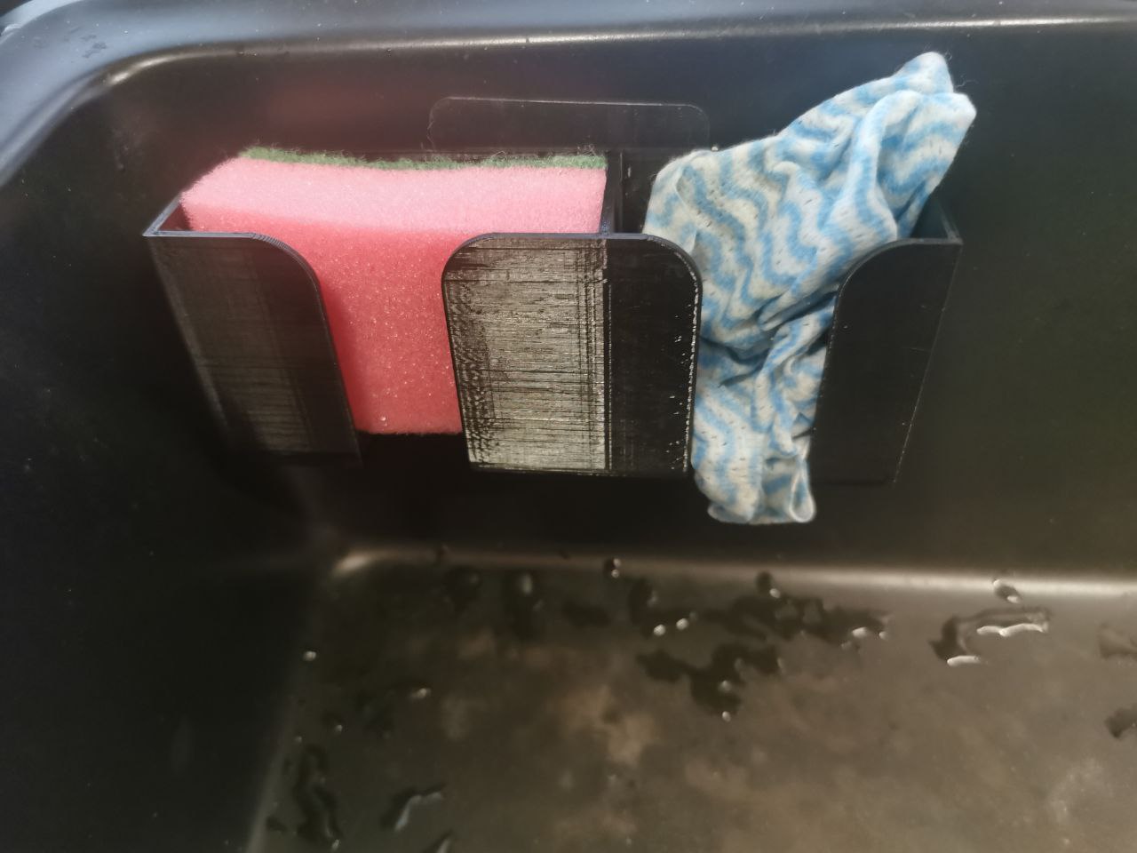 Lavaboda süngerler ve paçavralar için organizatör (Plastik Aparattır!!!)