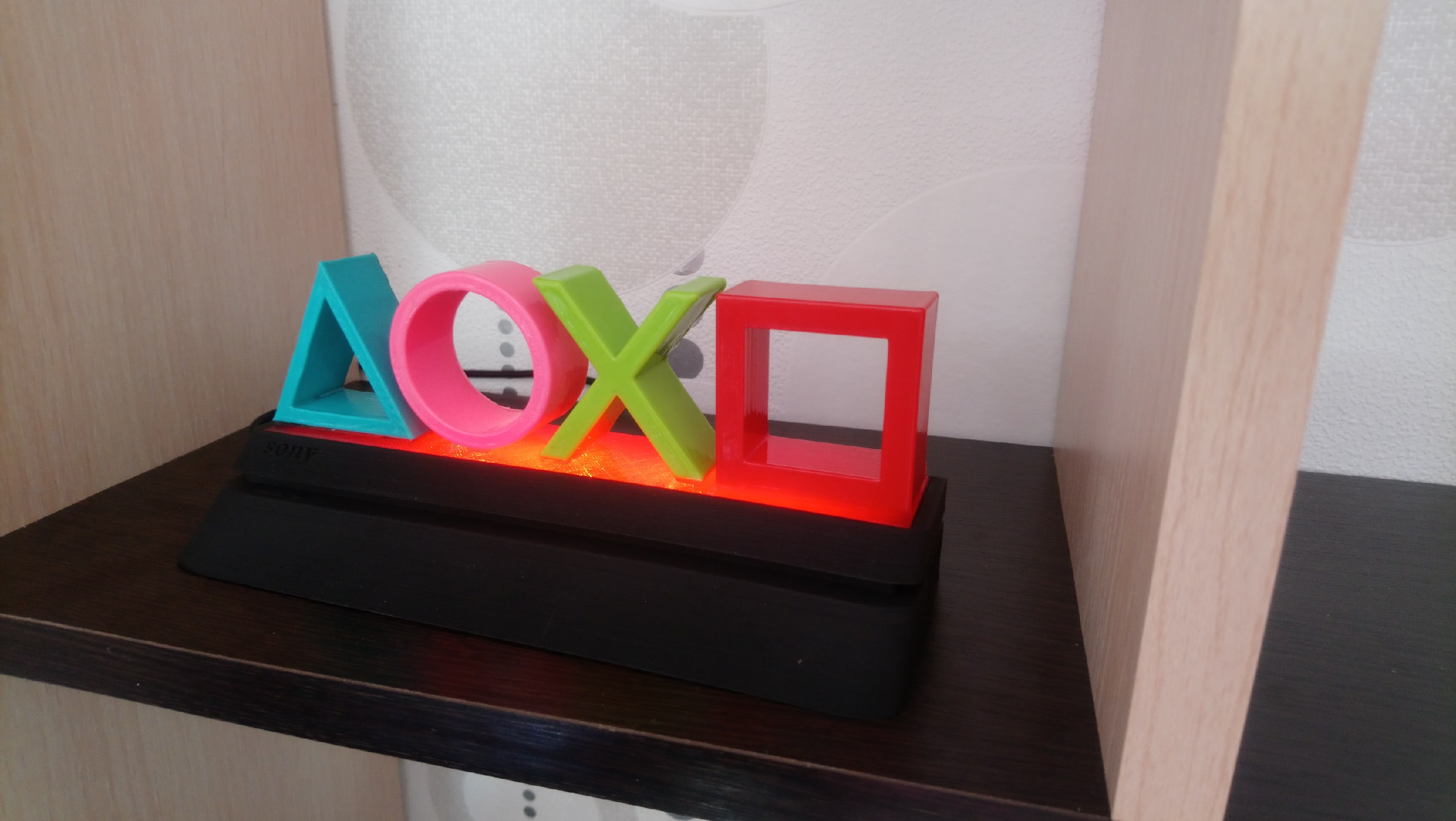 Sony playstation 4 heykelciği (Plastik Aparattır!!!)