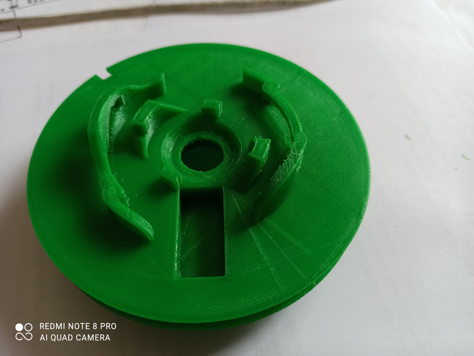 Benzinli çim biçme makinesi için marş (Plastik Aparattır!!!)