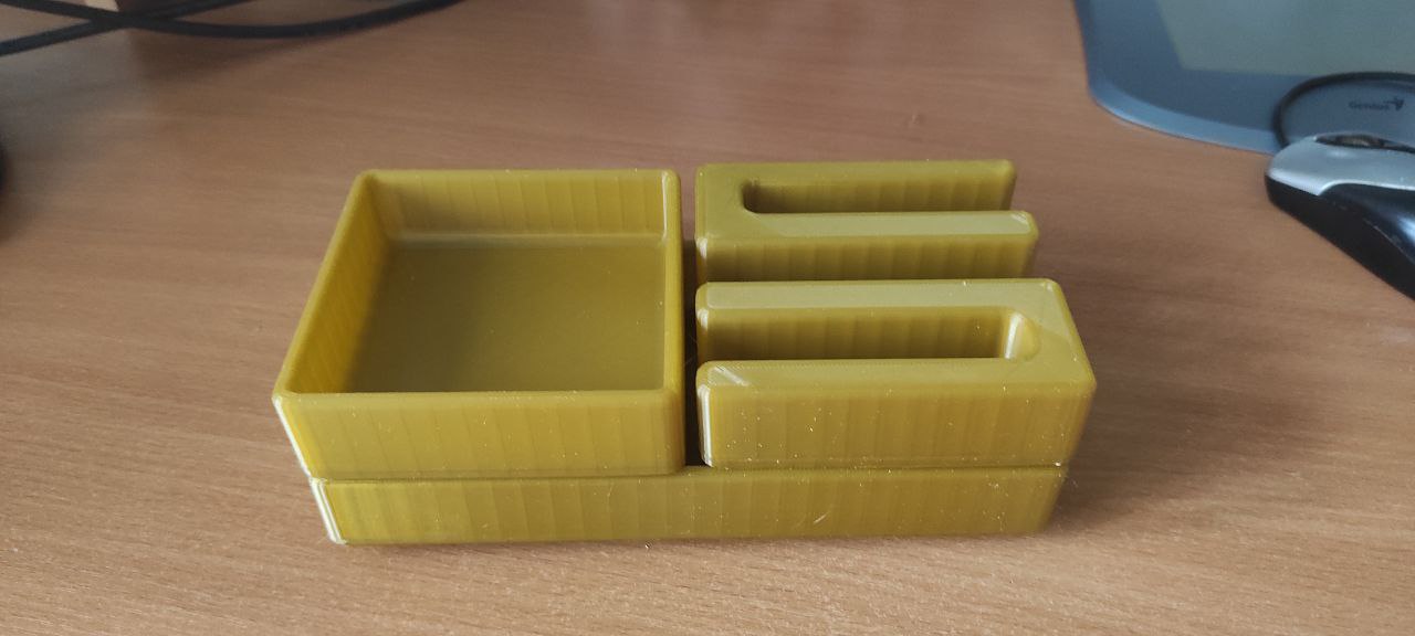 Kırtasiye ve telefon için ofis standı (Plastik Aparattır!!!)