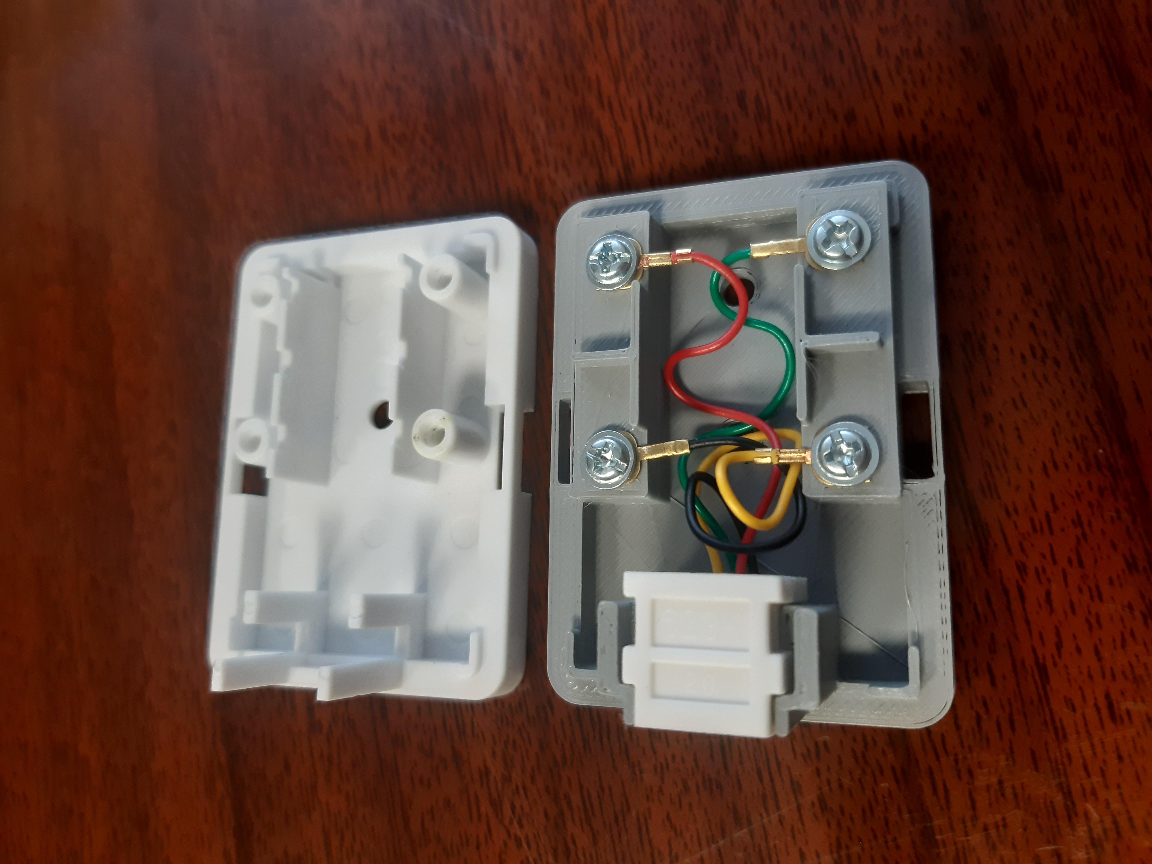 Telefon çıkışının gelişmiş versiyonu (Plastik Aparattır!!!)