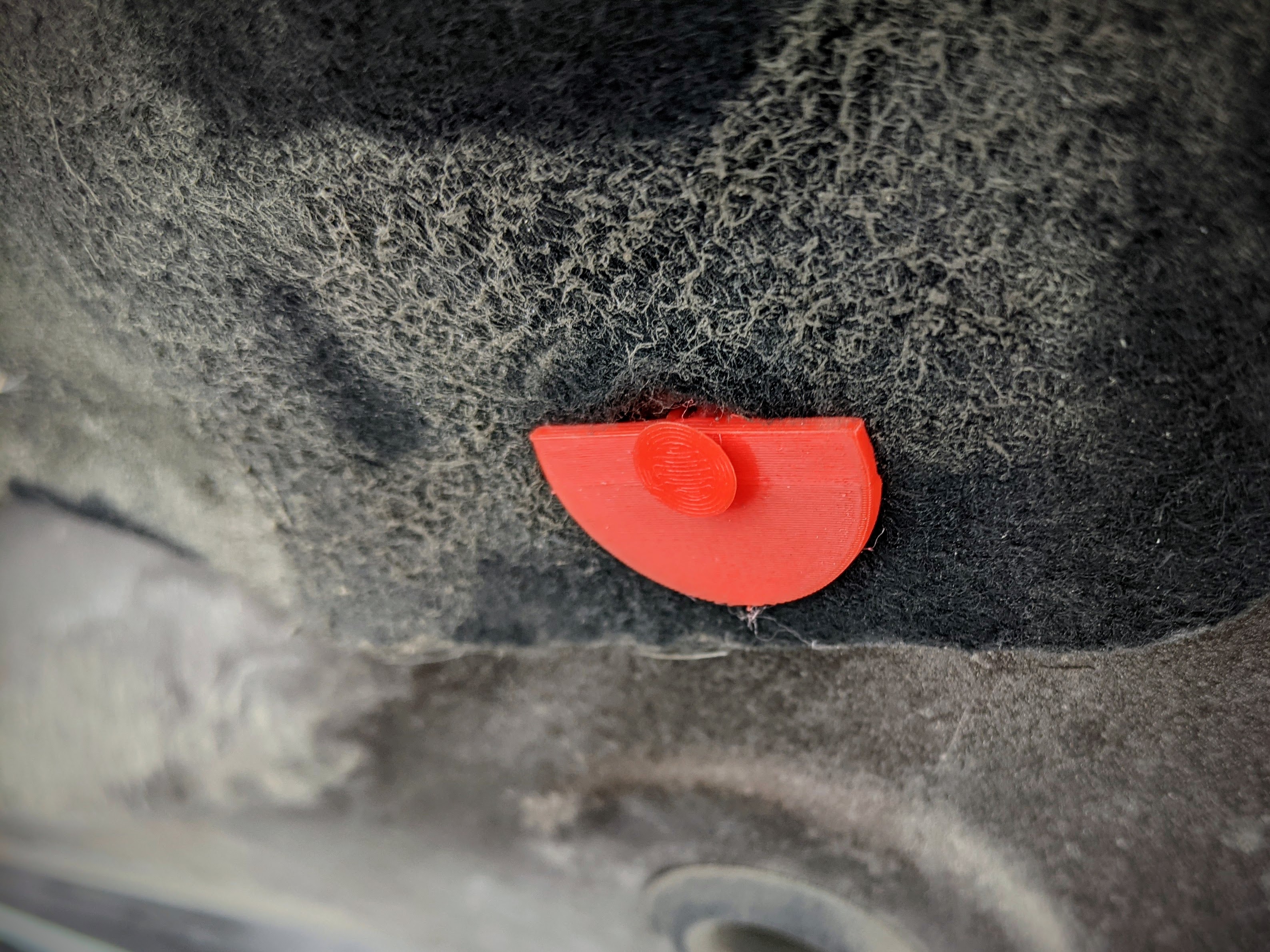 6,5 mm deliğe pimi olan otomobil klipsi (Plastik Aparattır!!!)