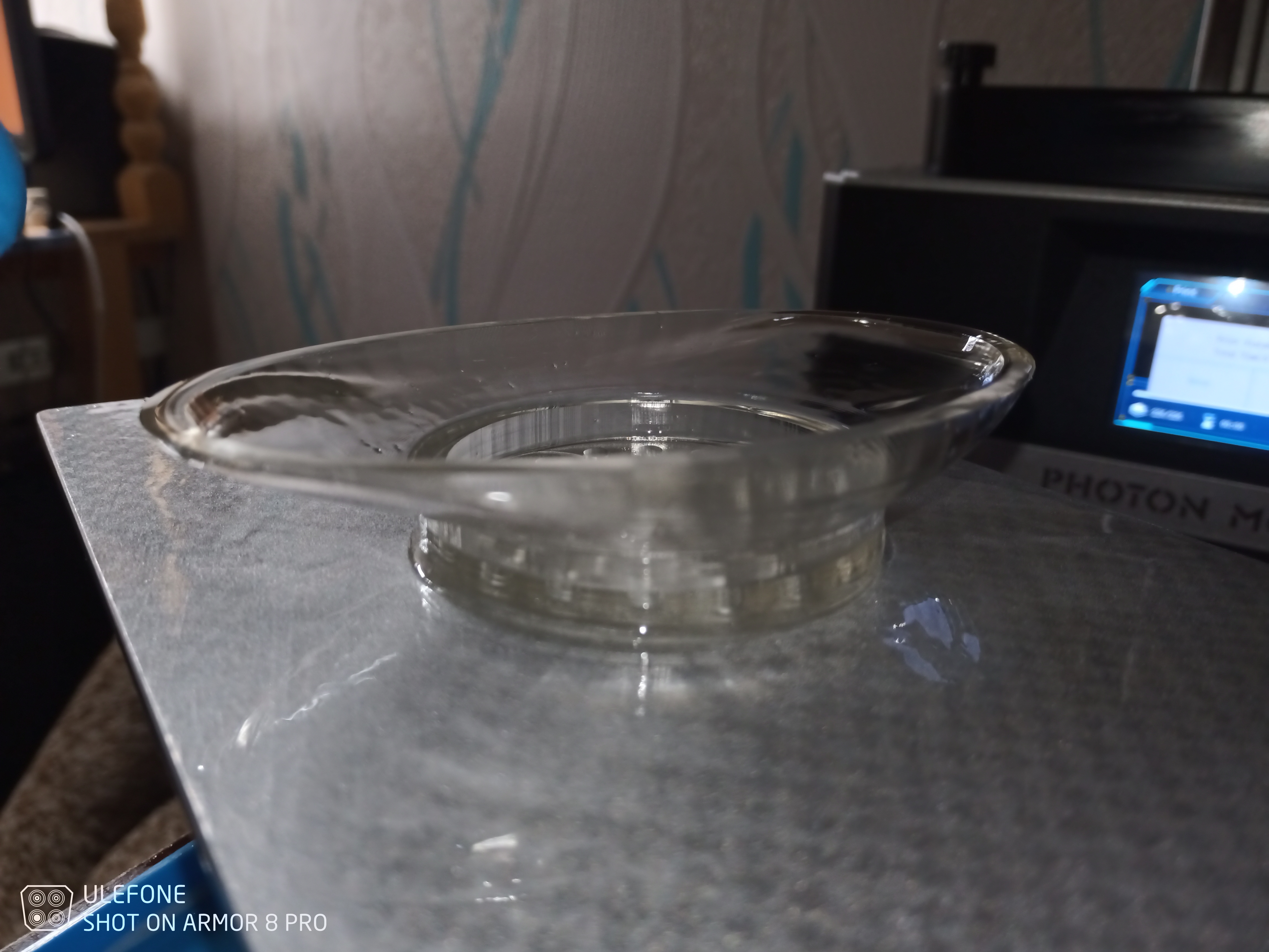 Bir duvar tutucusunda oval sabun (Plastik Aparattır!!!)