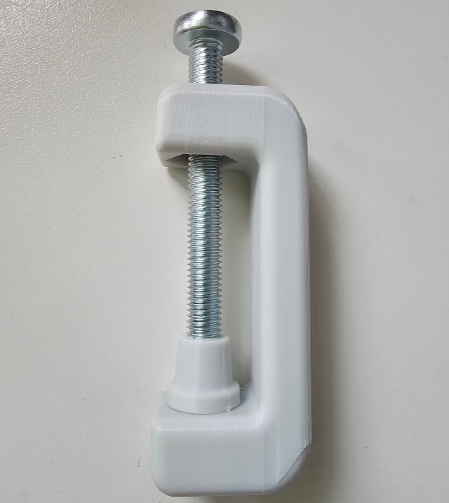 Strutzin cıvatanın altında m8 (Plastik Aparattır!!!)