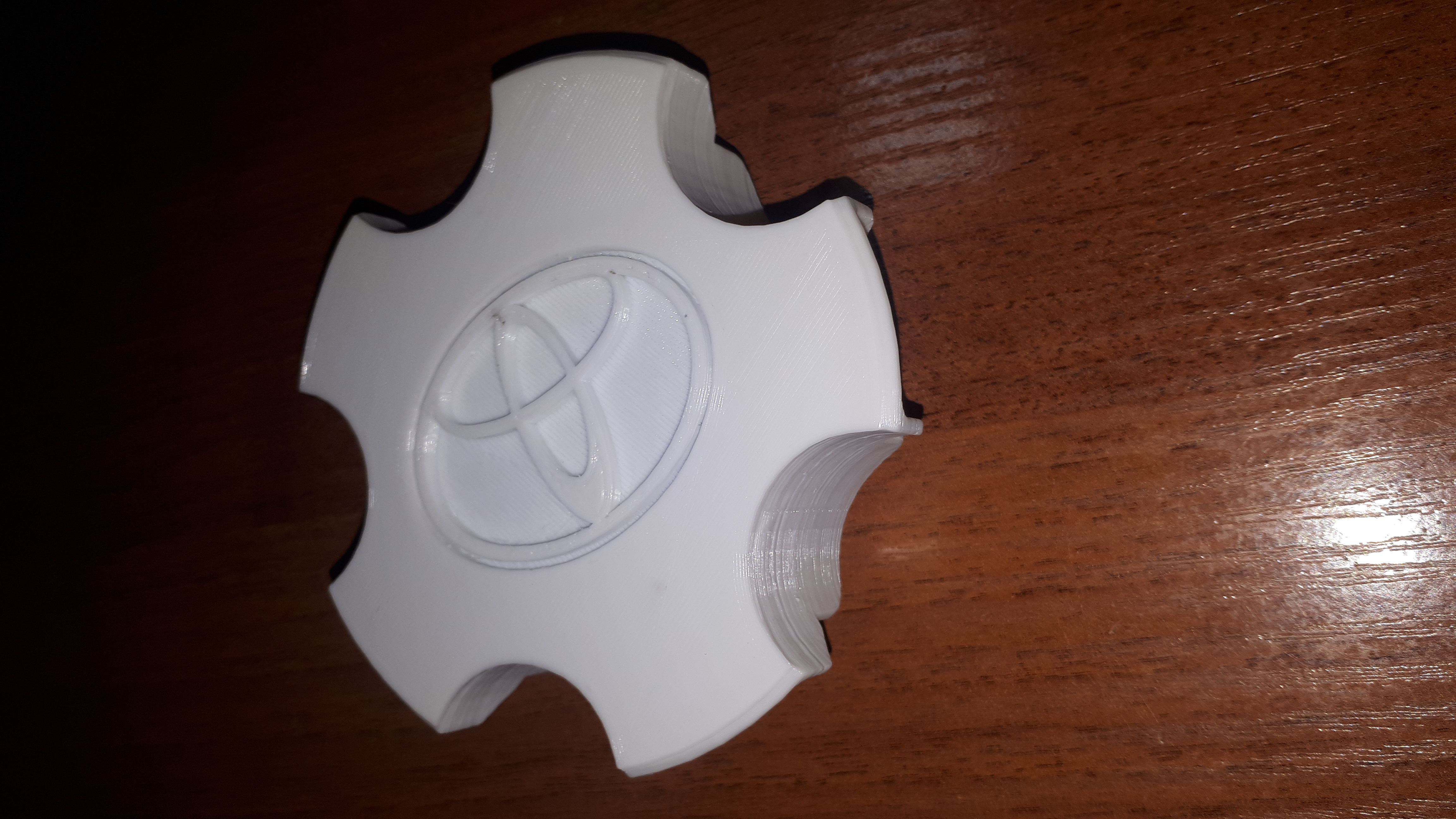 Toyota araba tekerlek kapağı (Plastik Aparattır!!!)