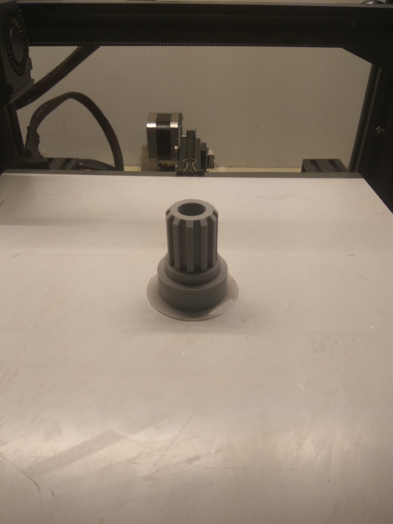 Elektrikli bir öğütücünün dişlisi (Plastik Aparattır!!!)