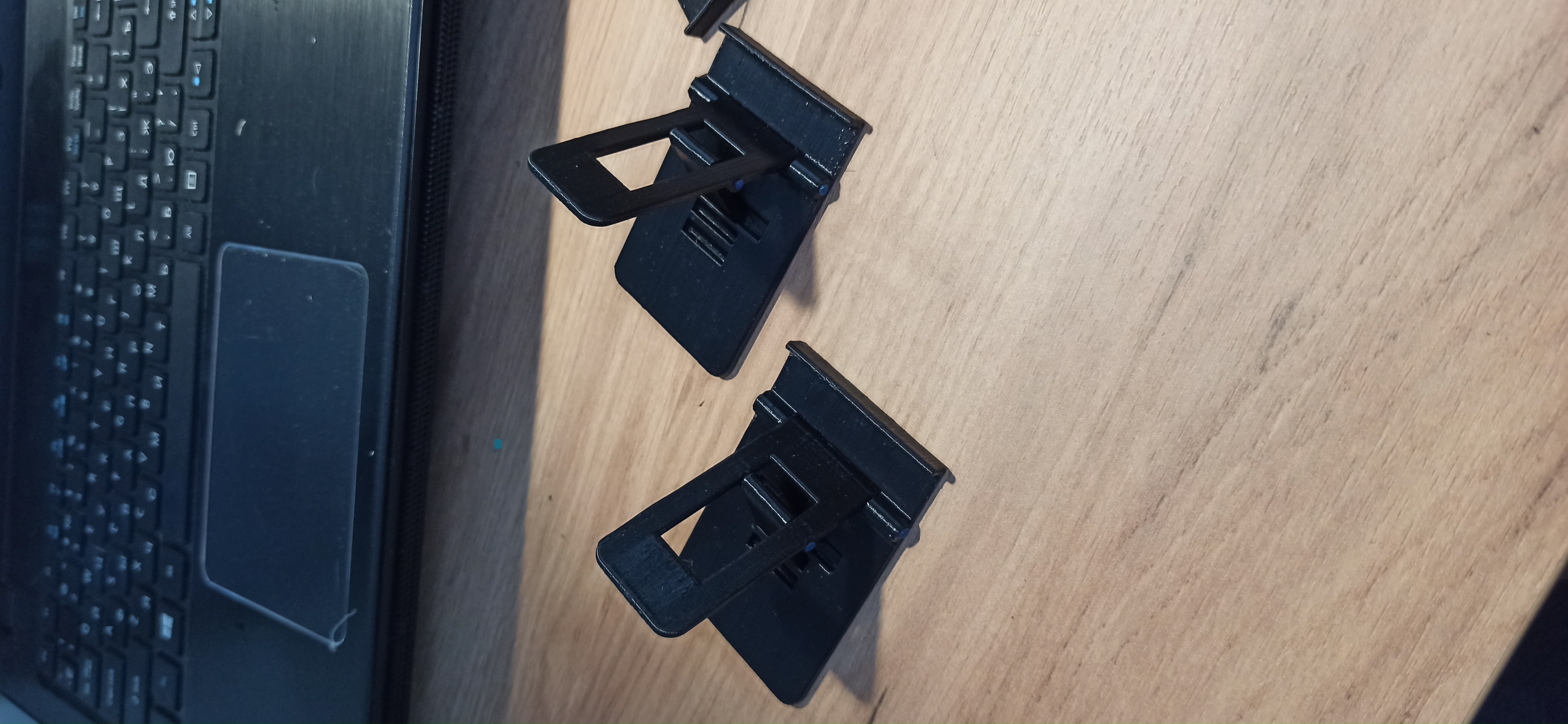 Telefon standı (Plastik Aparattır!!!)