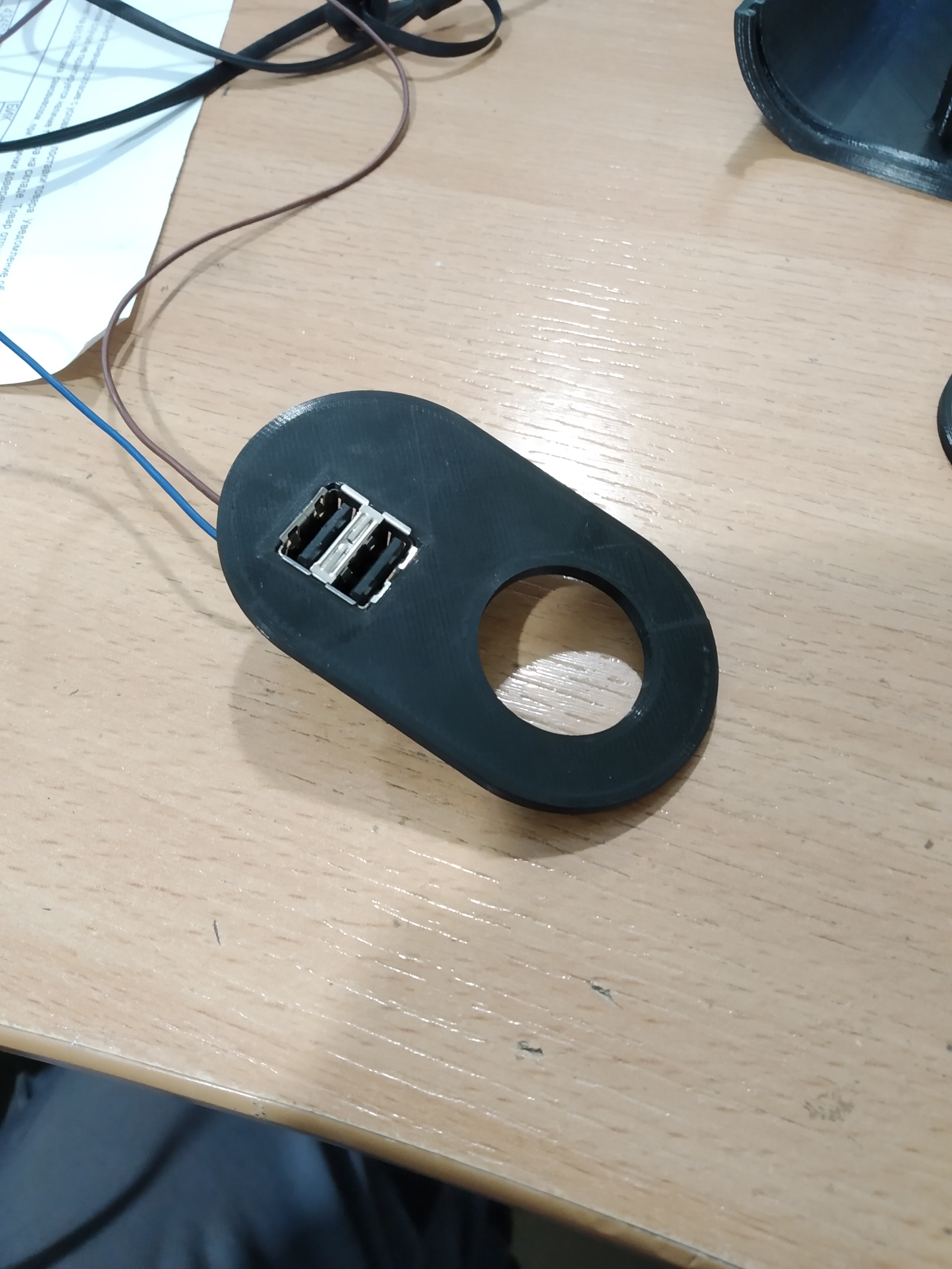 Çakmak + 2 USB (Plastik Aparattır!!!)