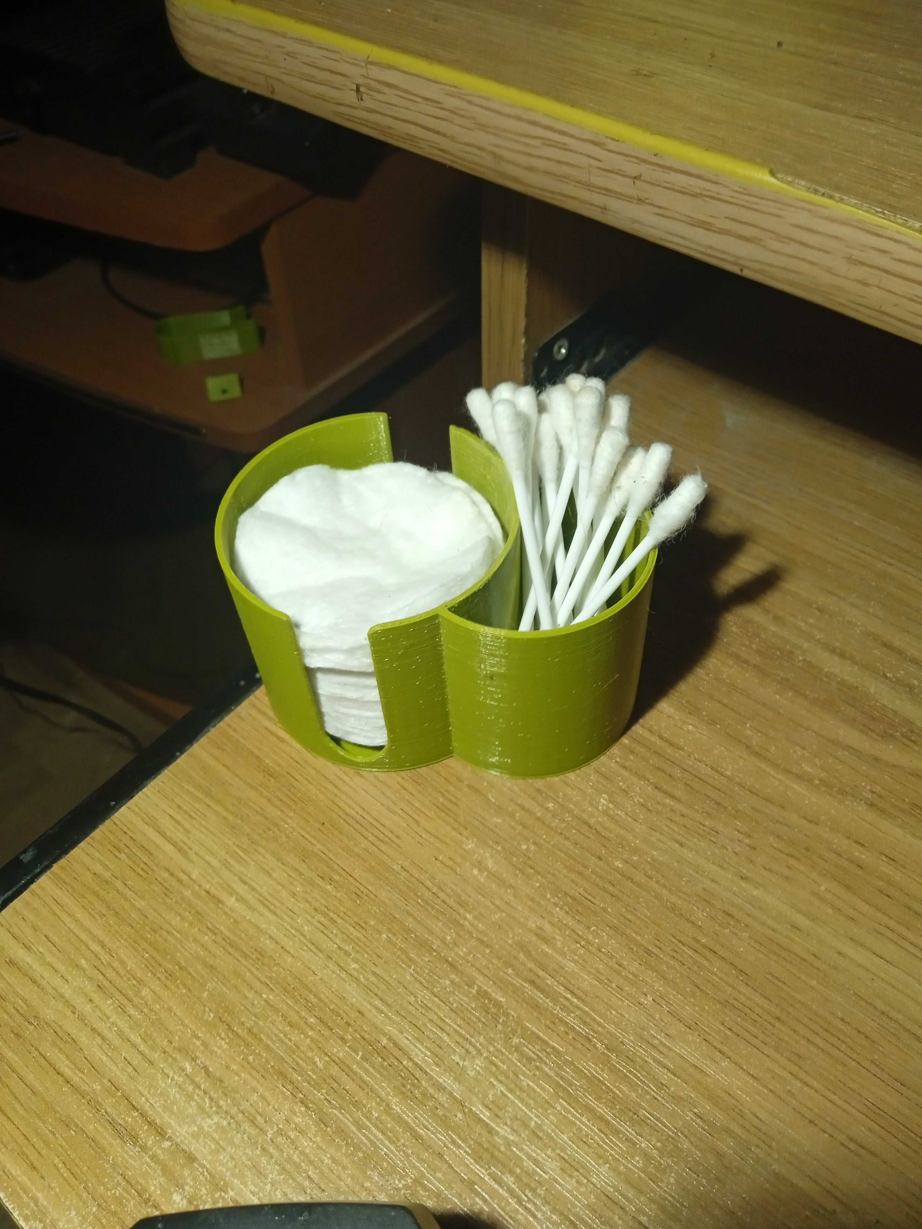 Pamuklu pedler ve pamuklu çubuklar için durun (Plastik Aparattır!!!)