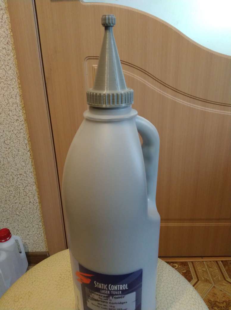 Bir şişe toner üzerinde "burun" (Plastik Aparattır!!!)