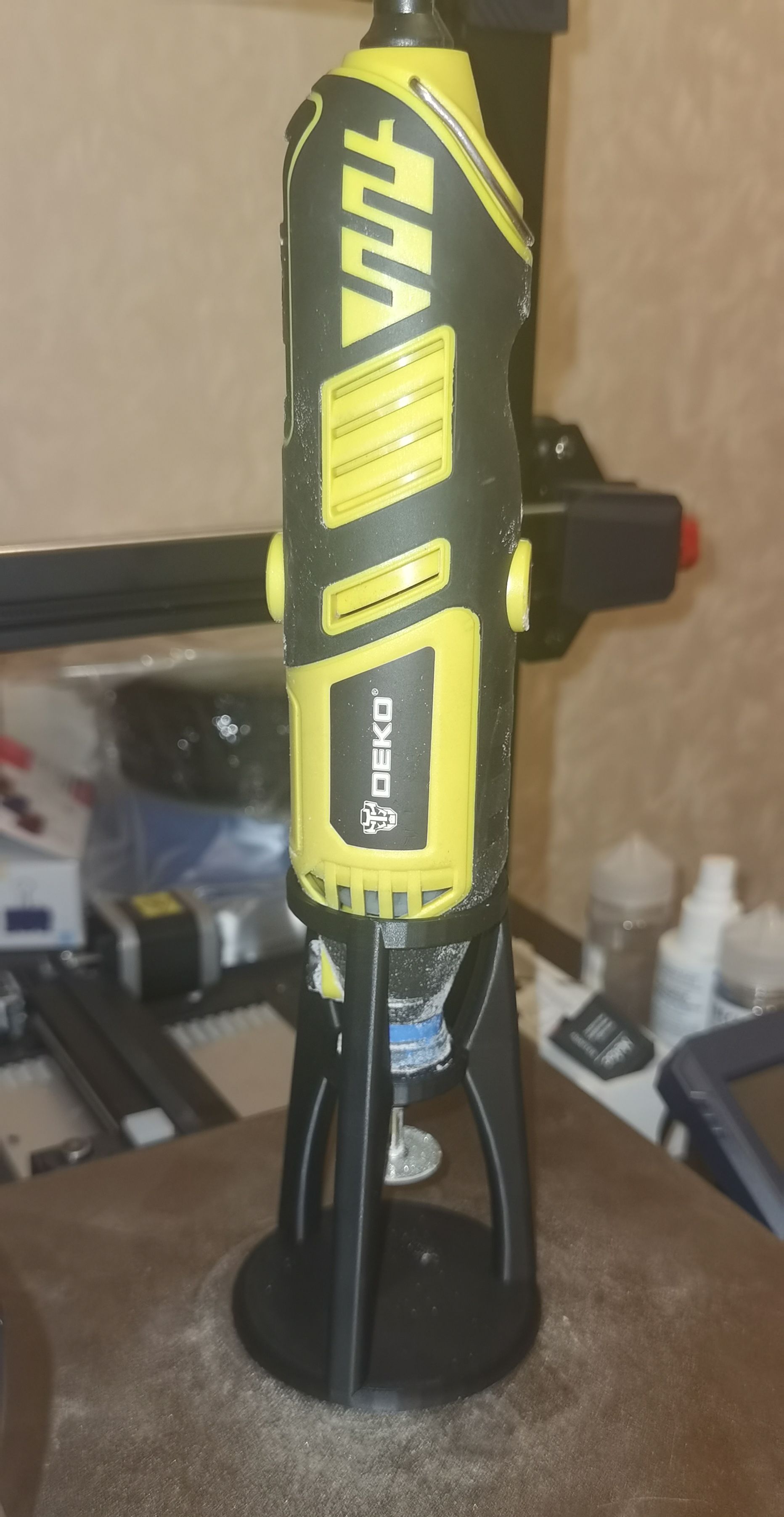 Deko, Dremel, Interskol'den makine boyutunun türü. (Plastik Aparattır!!!) Deko, Dremel, Interskol'den makine boyutunun türü. (Plastik Aparattır!!!)