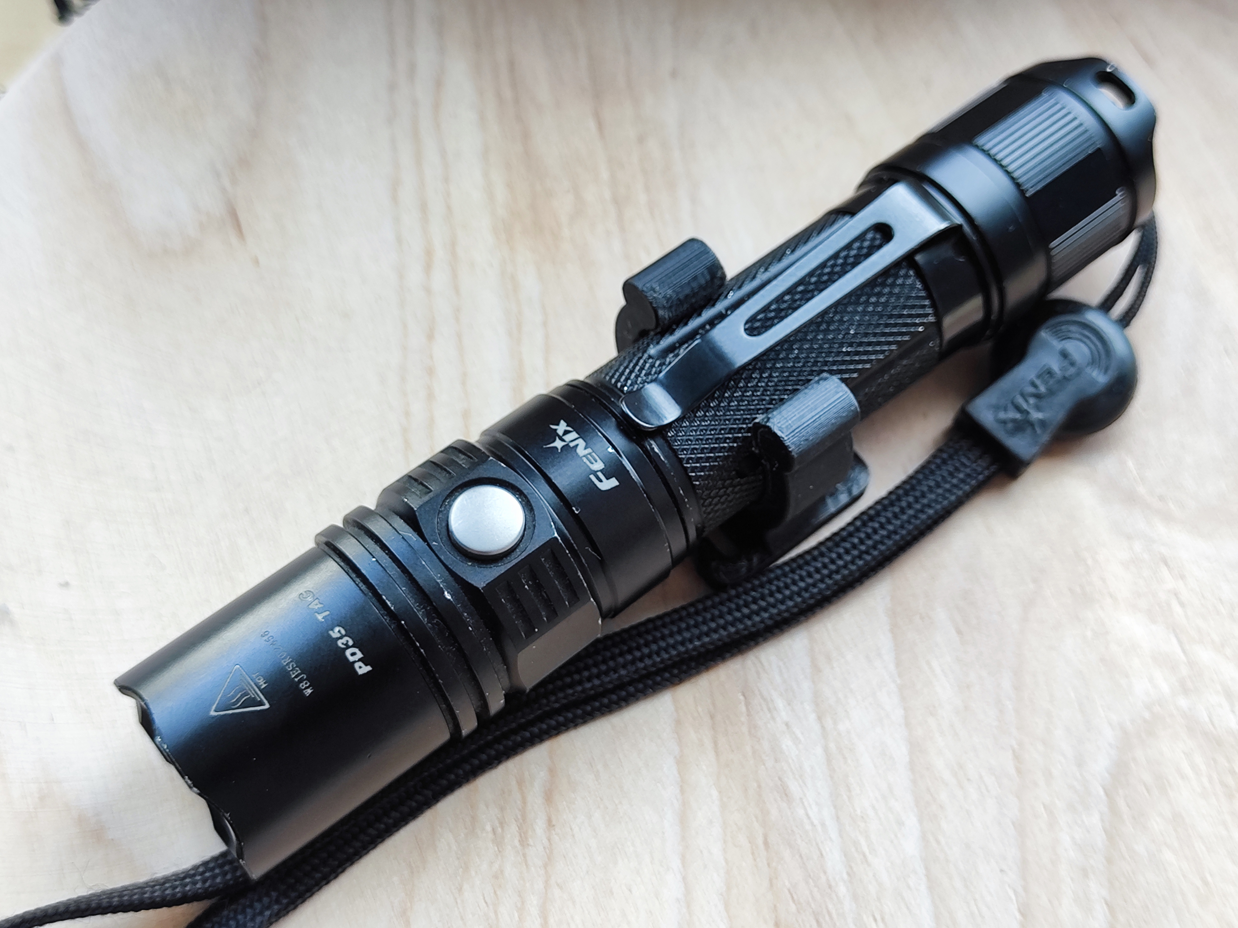 Fenix ​​PD35 Moll'un altındaki fener montajı (Plastik Aparattır!!!)