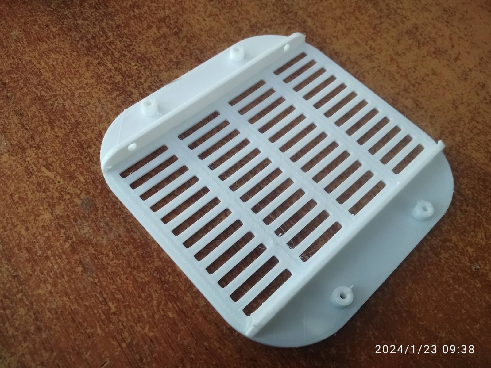 3.5 boyutunda disk 2.5 adaptörü (Plastik Aparattır!!!)