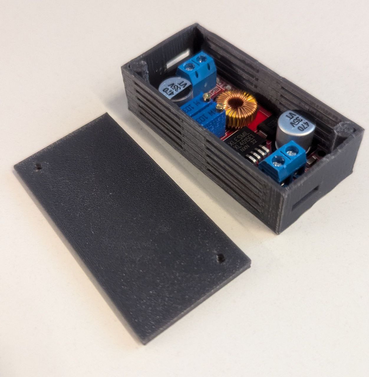 DC-DC_XL4015E1_BOX (Plastik Aparattır!!!)