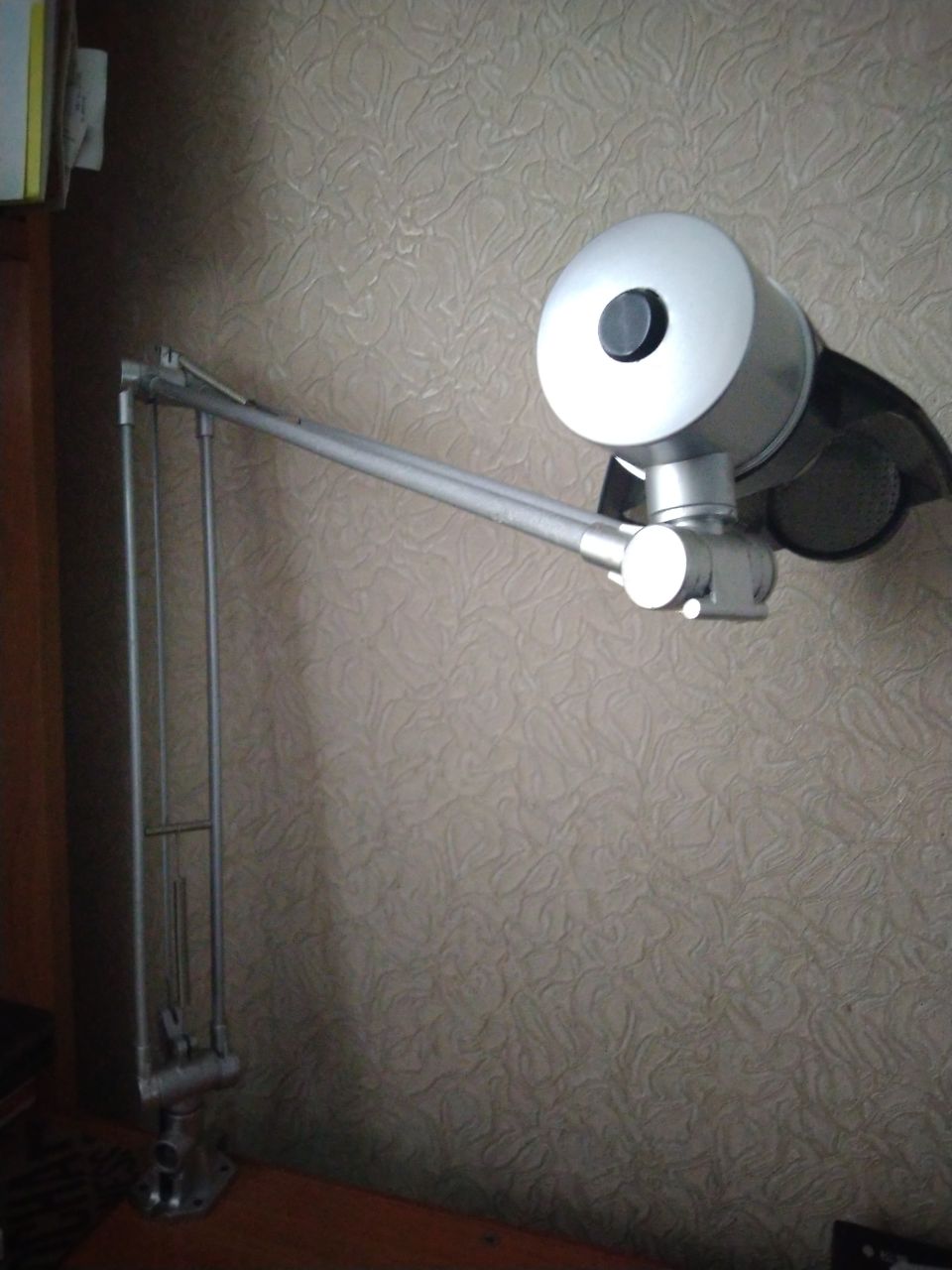 Masaüstü elektrik lambaları için menteşe (Plastik Aparattır!!!)