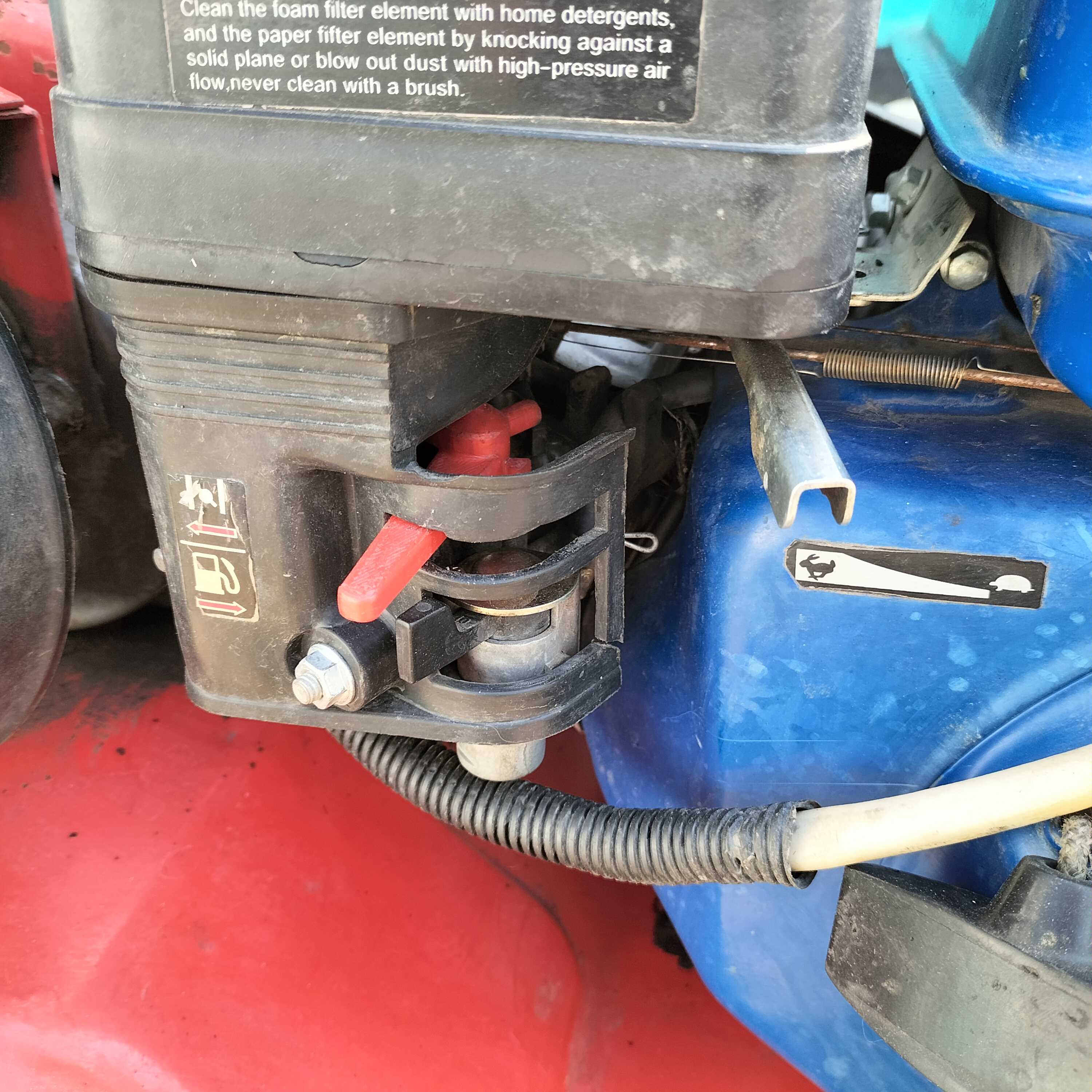 Motor Blokunun Ayak Karbüratör Lifan 6.5 L (Plastik Aparattır!!!)