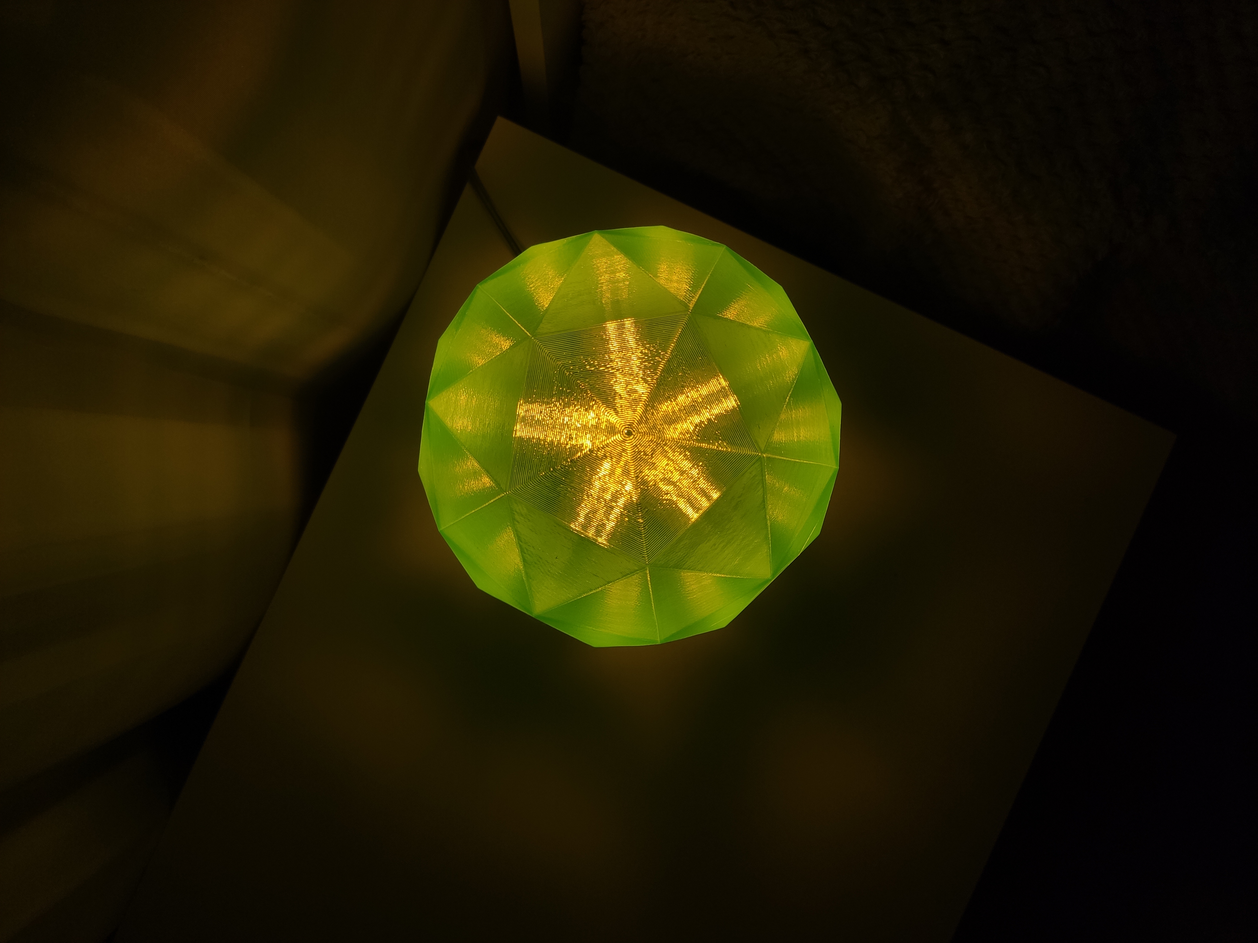 Abajur, delik çapı 40mm (Plastik Aparattır!!!)