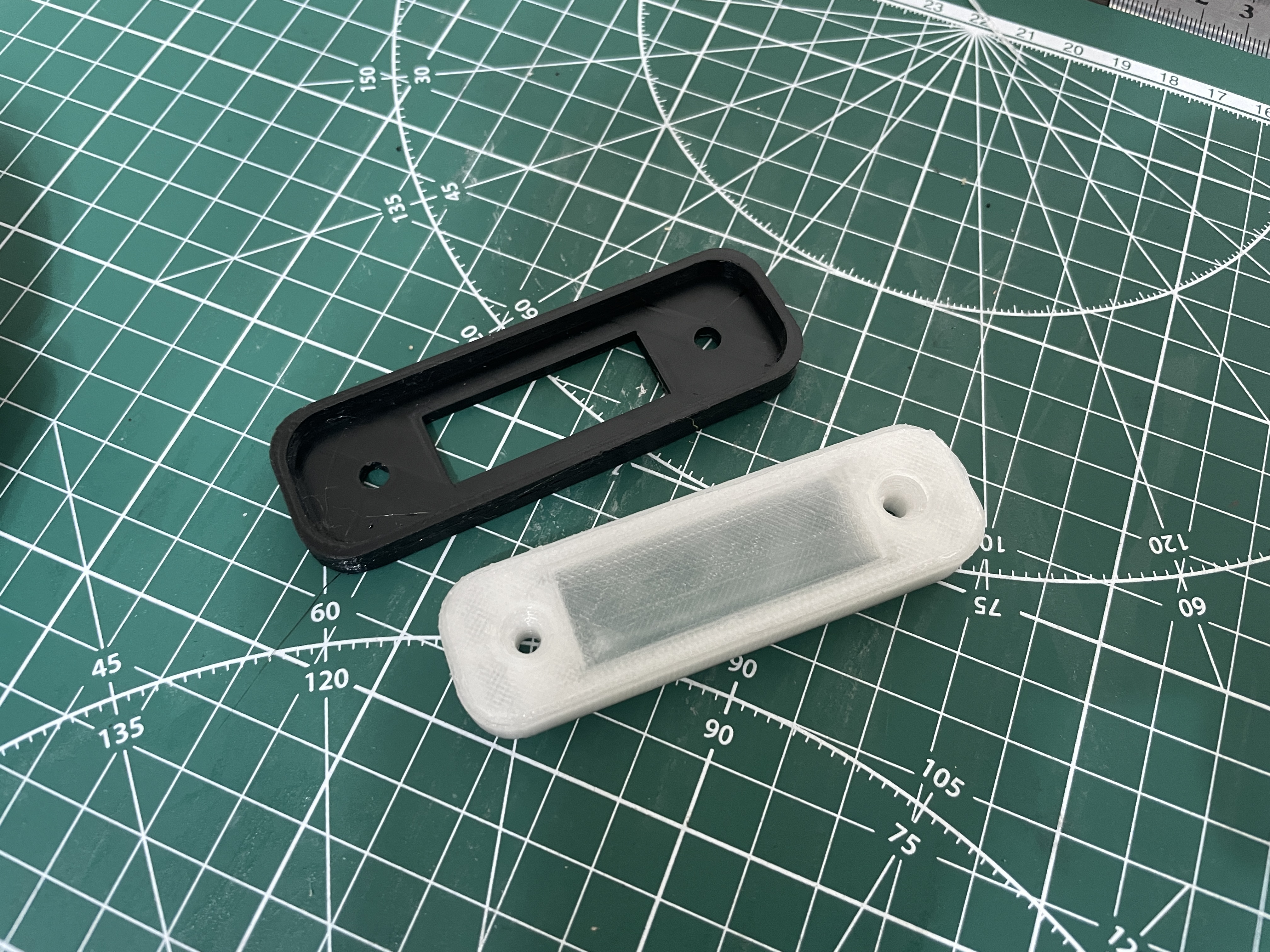 Minibüsün boyutları: Gazelle, Çim. (Plastik Aparattır!!!)