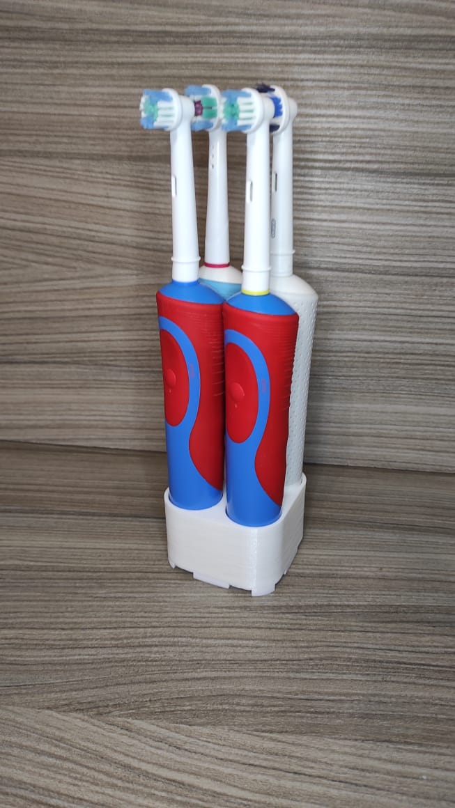 4 oral-B protez fırçası bekletin (Plastik Aparattır!!!)