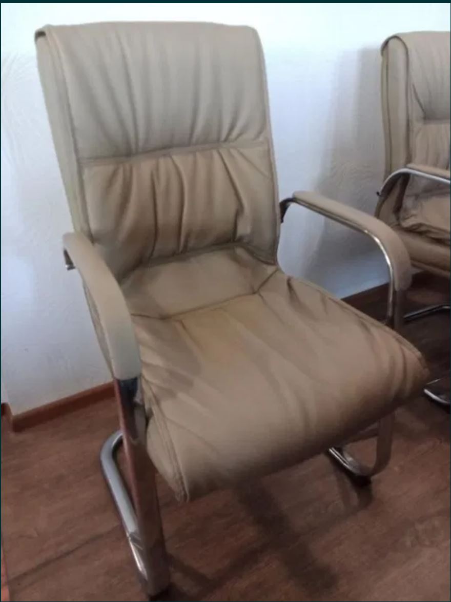 Bir ofis koltuğu için ofis (Plastik Aparattır!!!) Bir ofis koltuğu için ofis (Plastik Aparattır!!!)