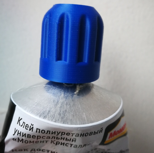 "Moment" bir tüp tutkal için kapak (Plastik Aparattır!!!)