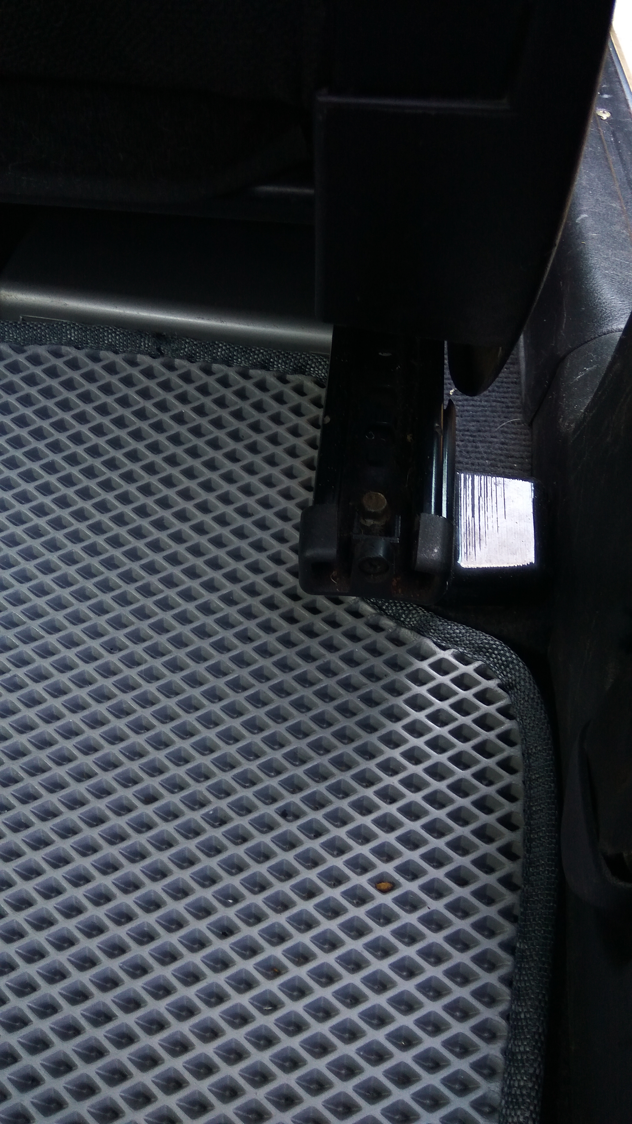 Mitsubishi Pajero Pinin Crone (Plastik Aparattır!!!)