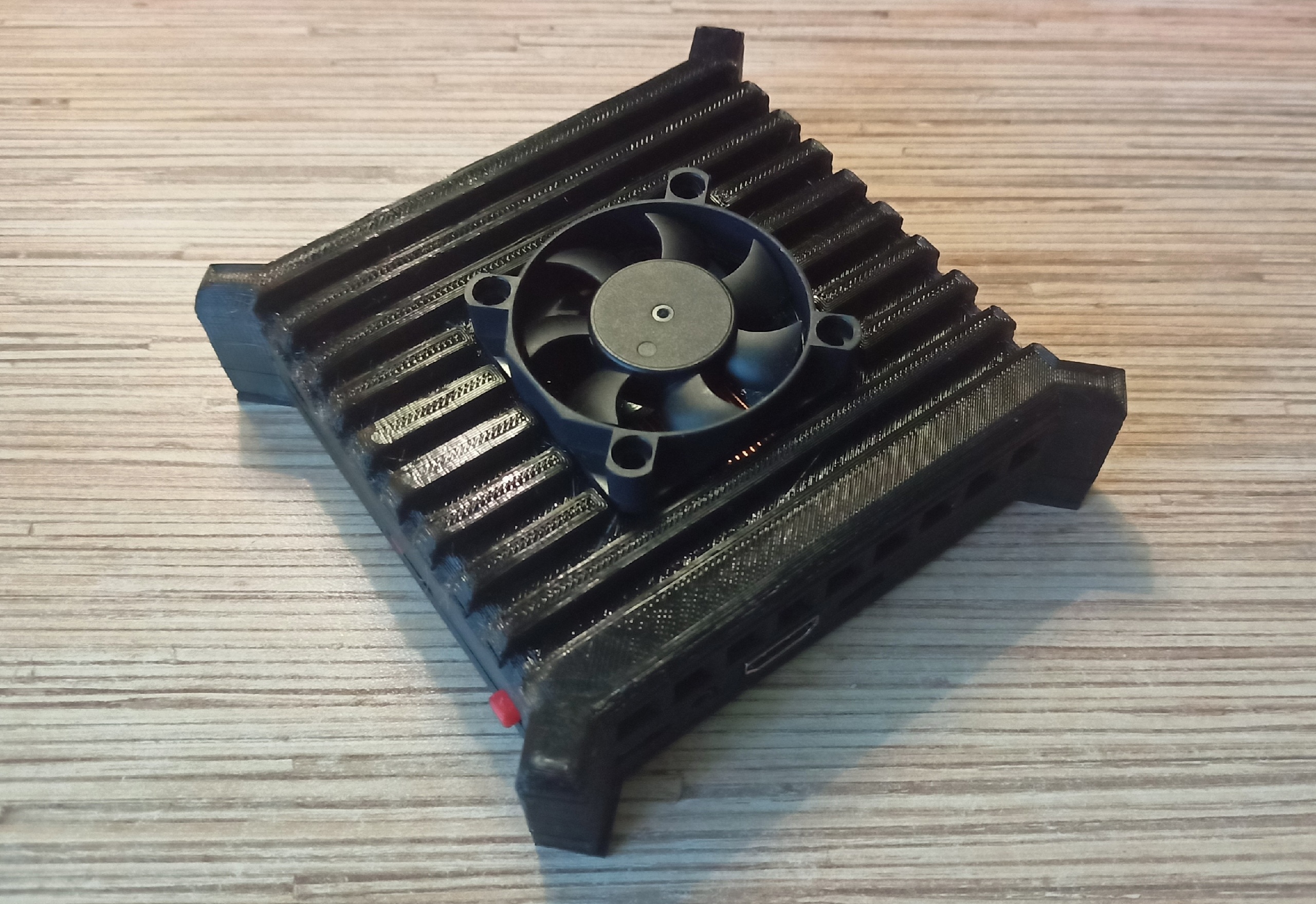 Turuncu PI5 mikrobilgisayar kasası (Plastik Aparattır!!!)