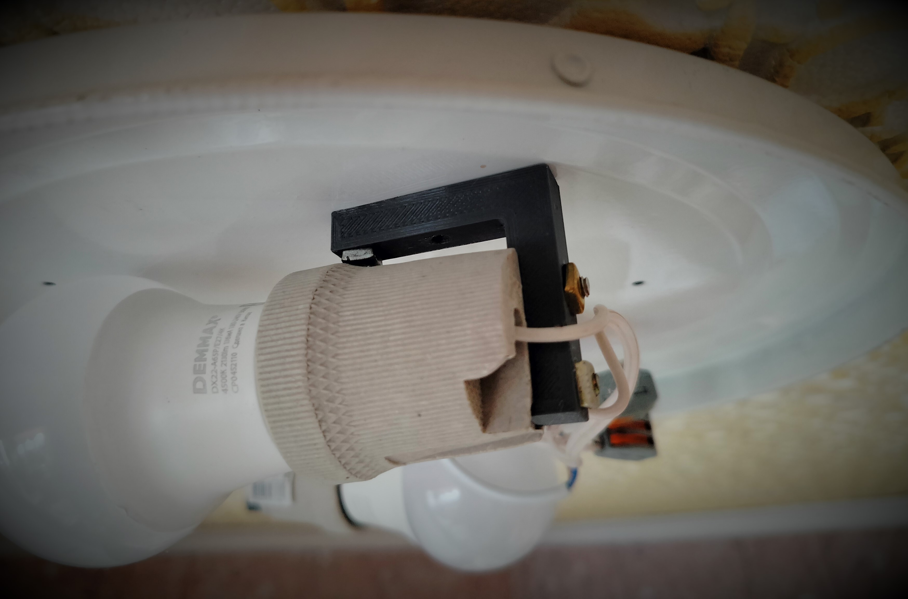 AM27 kartuşunun bağlantı elemanları (Plastik Aparattır!!!)