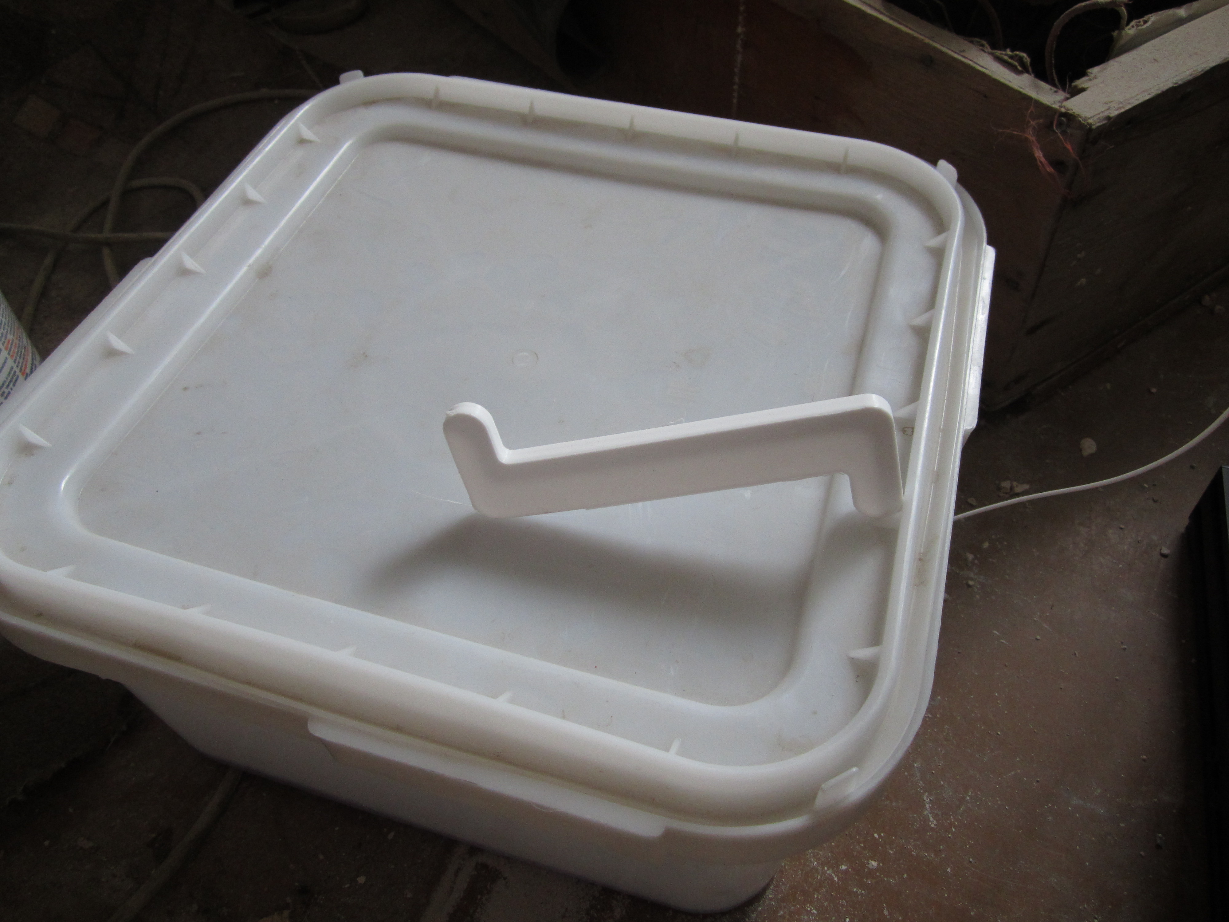 Plastik pencere eşiği için tıkaç (Plastik Aparattır!!!)