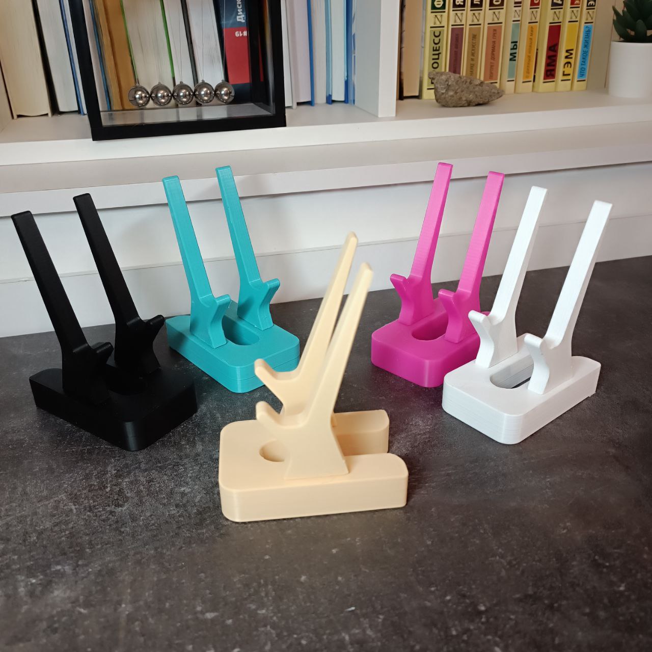 Bir Telefon İçin Üst (Plastik Aparattır!!!)