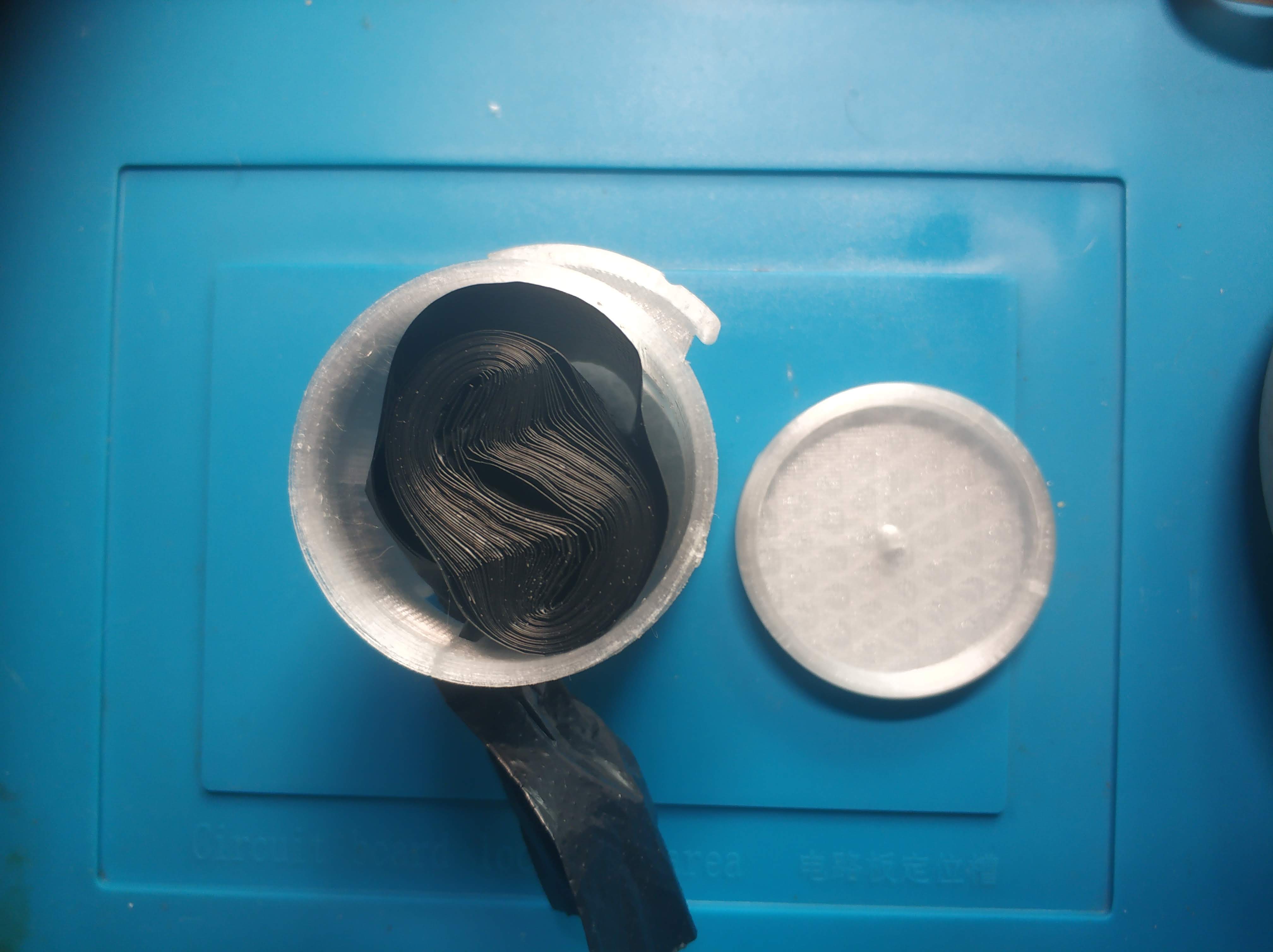 Köpek paketleri için konteyner (Plastik Aparattır!!!)