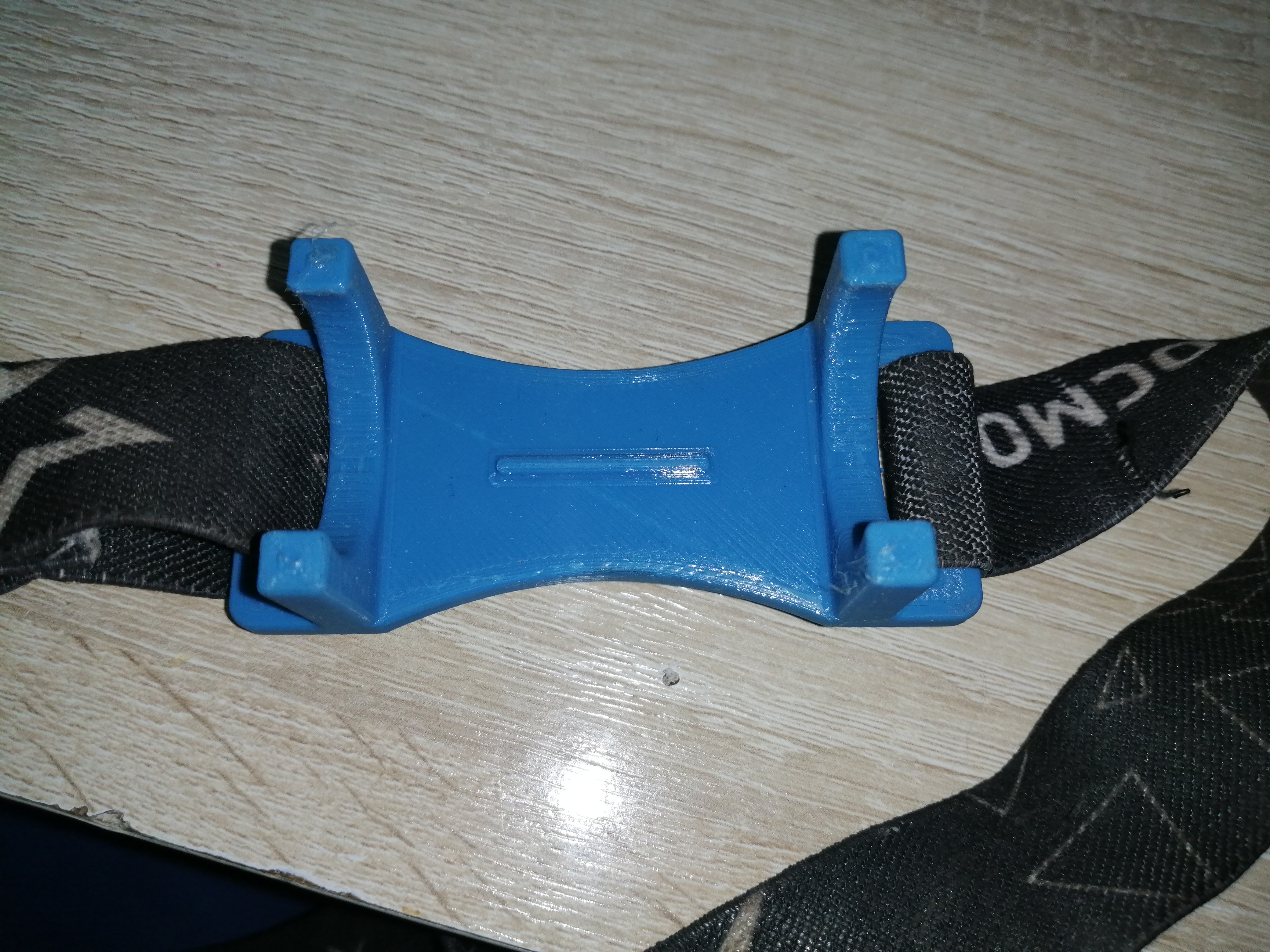 "Kozmos" koch103wlith'in kozmosunun bağlantı elemanı (tutucu) (Plastik Aparattır!!!)