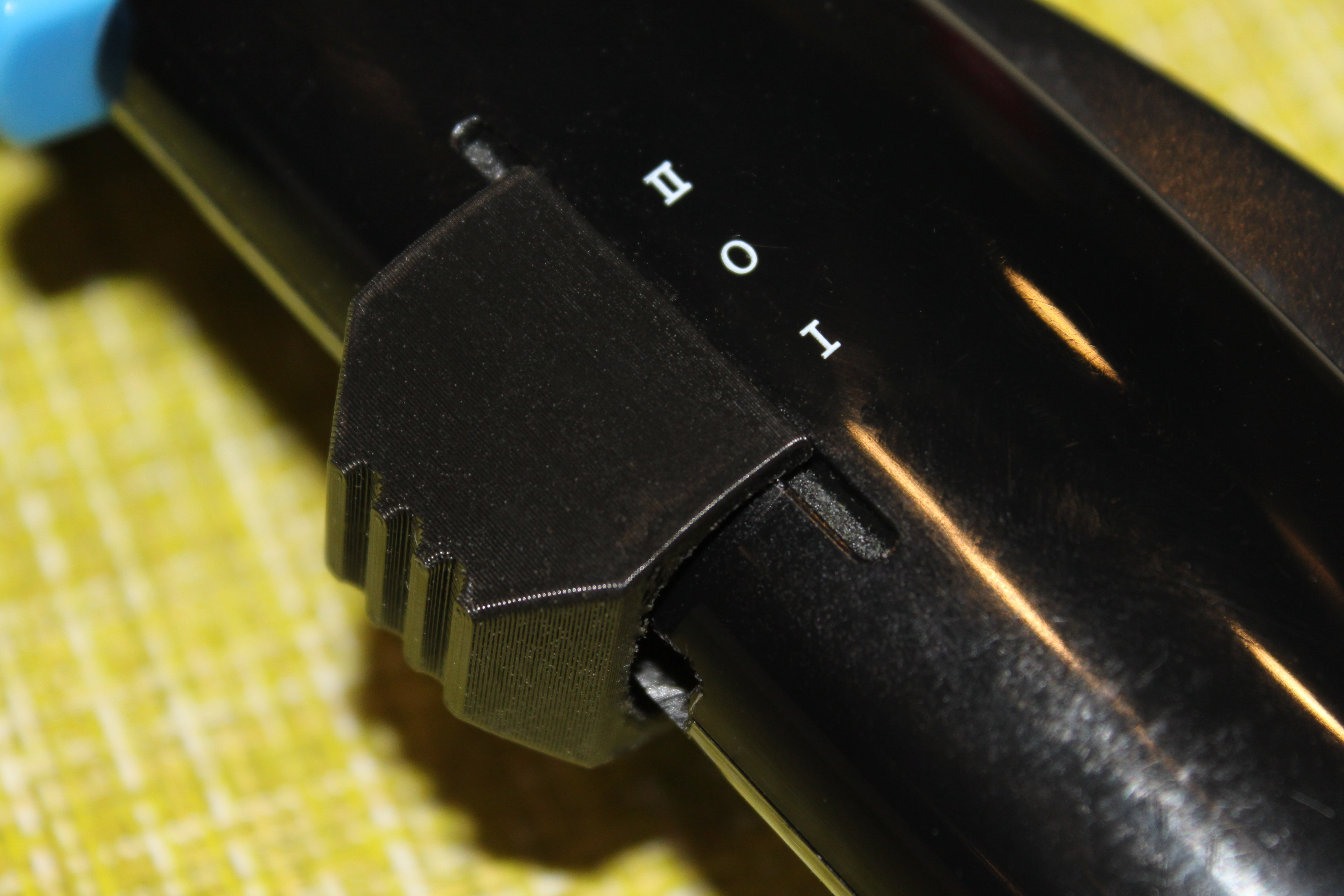 Babyliss saç kurutma makinesi (Plastik Aparattır!!!)