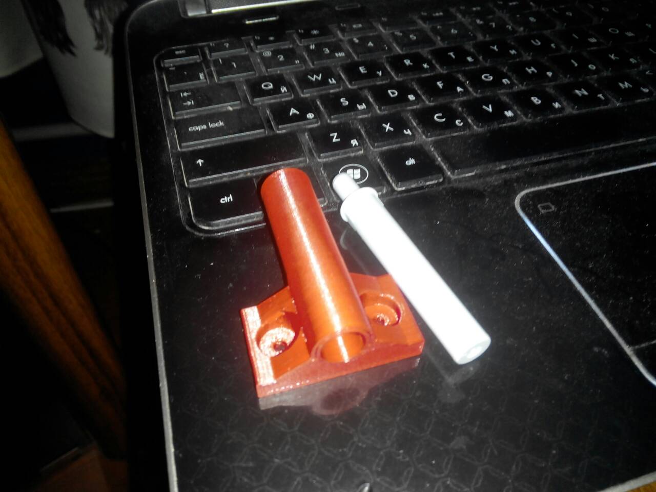 mobilya amortisör tutucusu (Plastik Aparattır!!!)