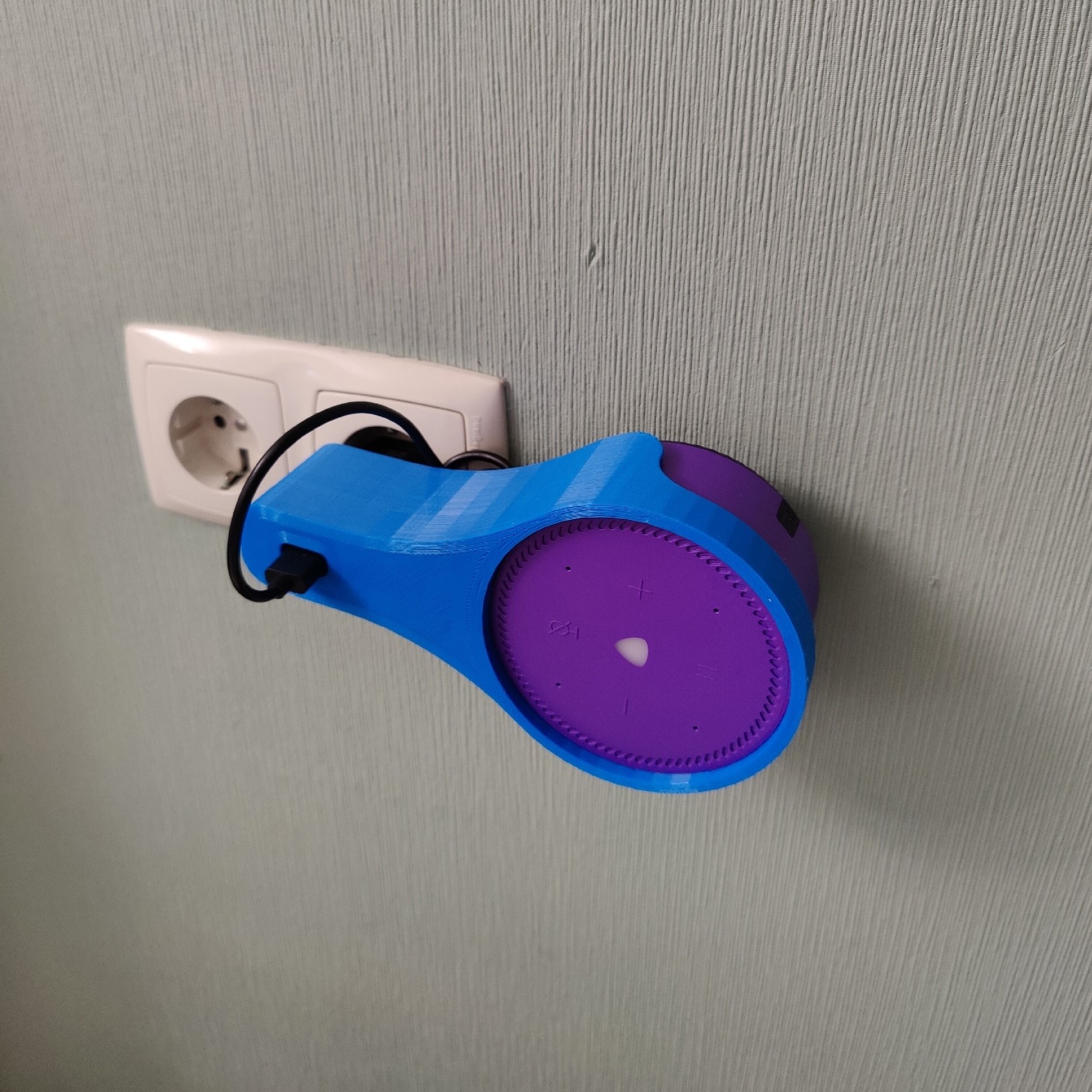 Yandex istasyonu Alisa Light için soket bağlantılı tutucu (Plastik Aparattır!!!) Yandex istasyonu Alisa Light için soket bağlantılı tutucu (Plastik Aparattır!!!)