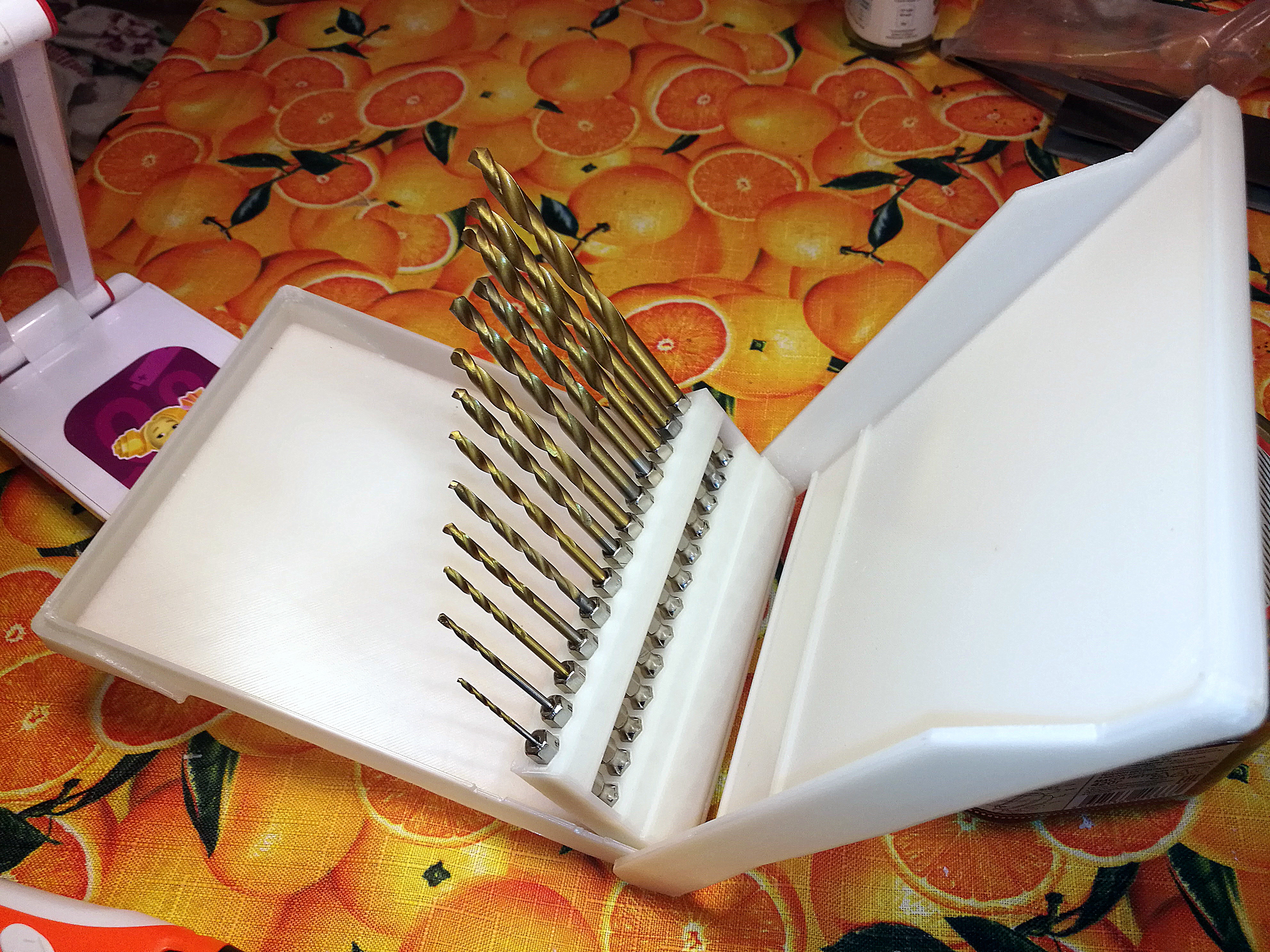 Altıgen bir ipucu ile Surel için organizatör (Plastik Aparattır!!!)