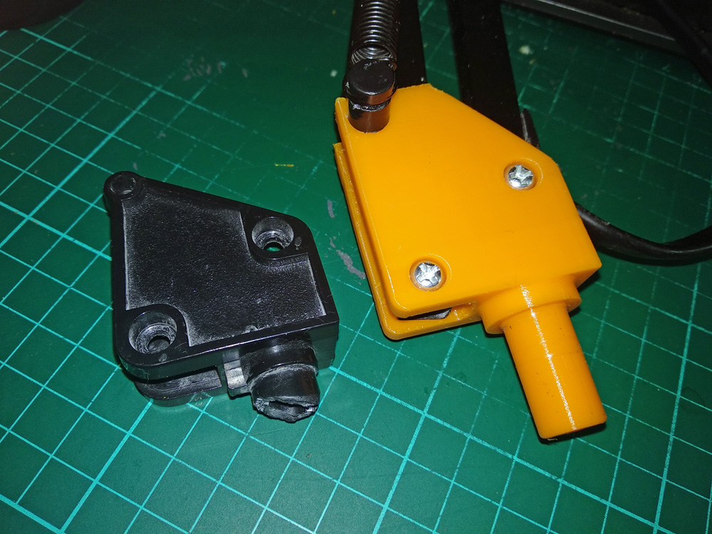 Globo Famous masa lambasının tamir parçası (Plastik Aparattır!!!)