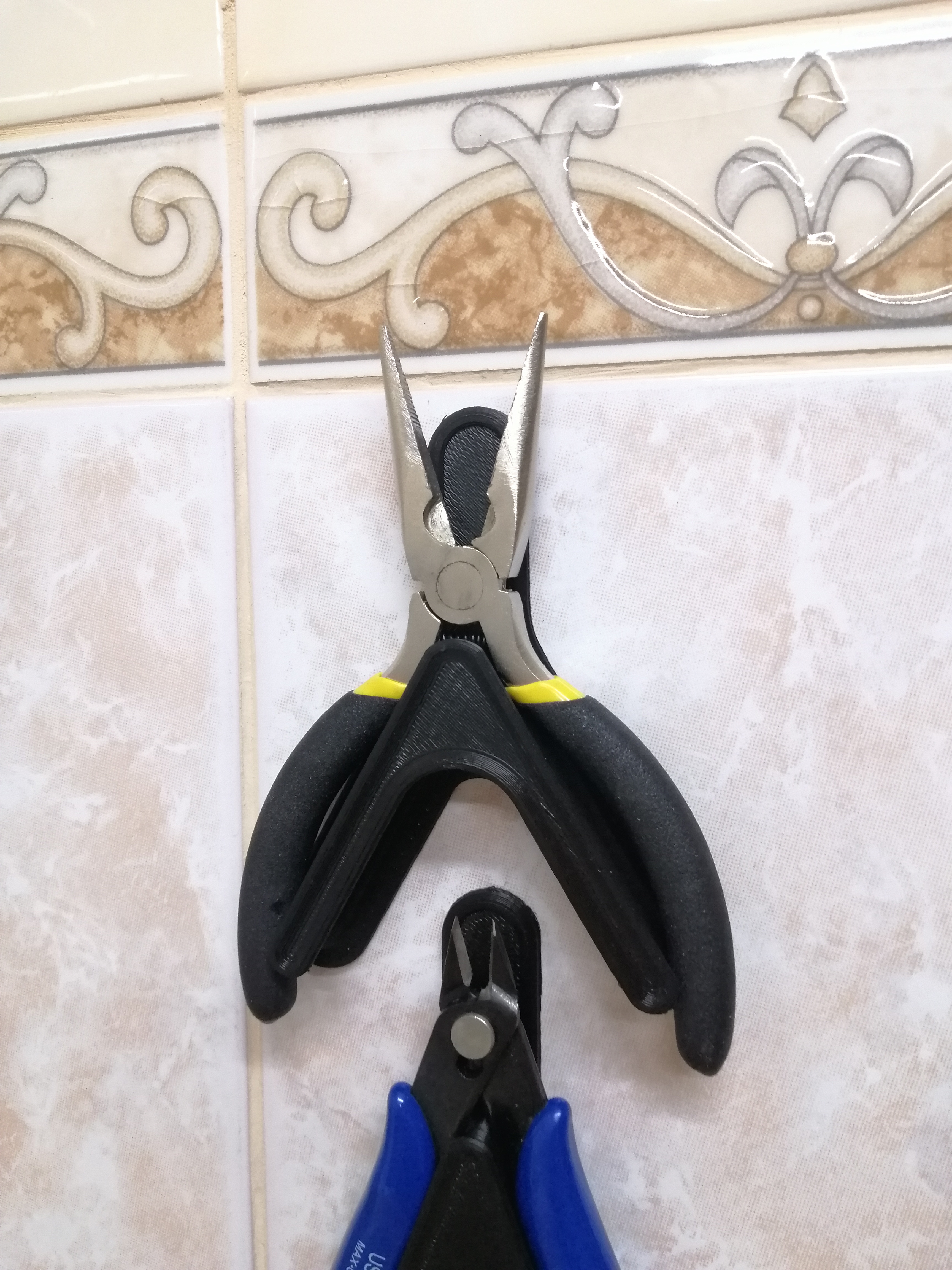 Bir atölye organizasyonu: Dipkatler ve Paskets için bir sahip (Plastik Aparattır!!!) Bir atölye organizasyonu: Dipkatler ve Paskets için bir sahip (Plastik Aparattır!!!)