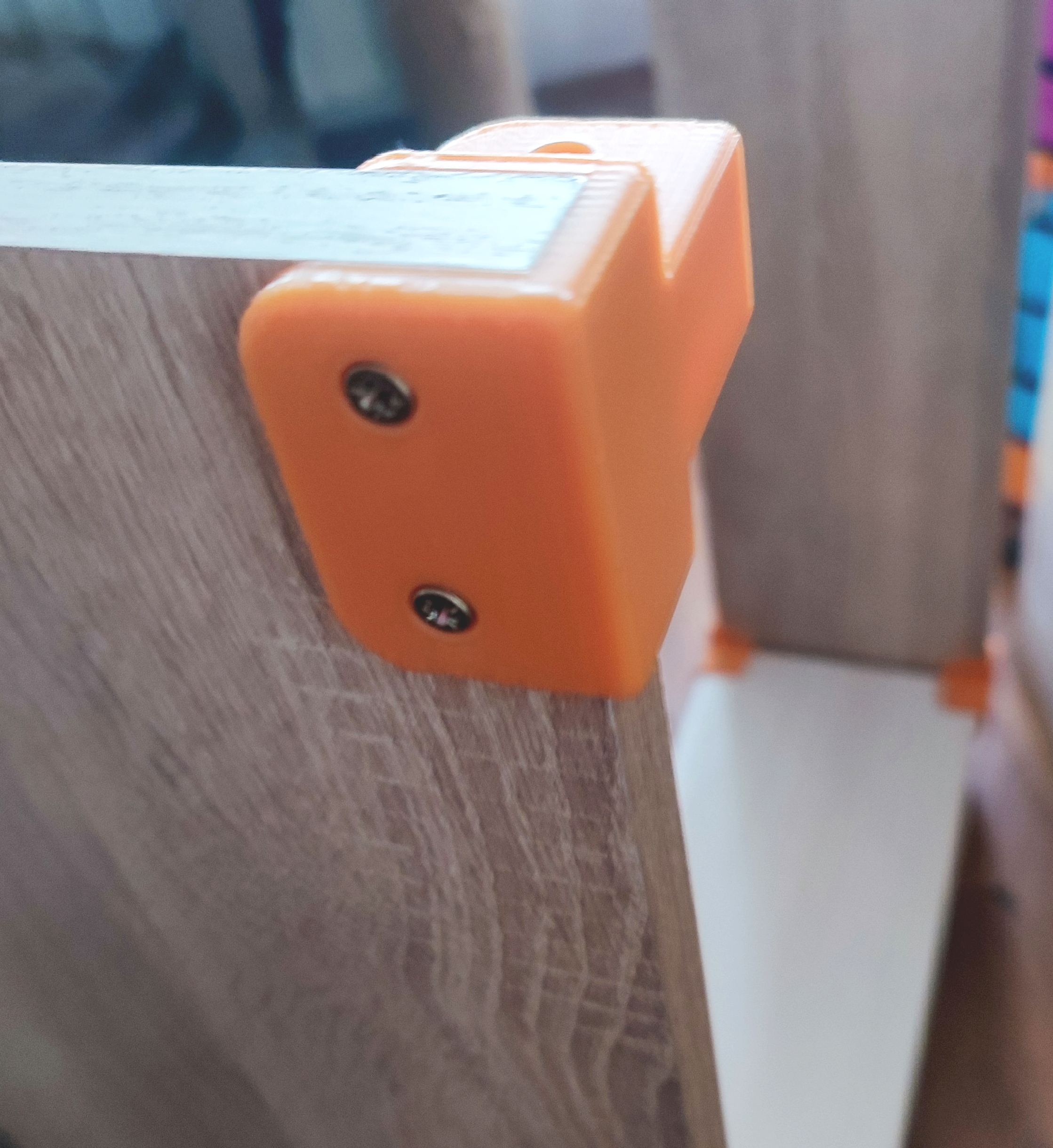 16 mm'lik parçalayıcıdan basit raflar ve küçük raflar üretimi için t-konektör (Plastik Aparattır!!!)