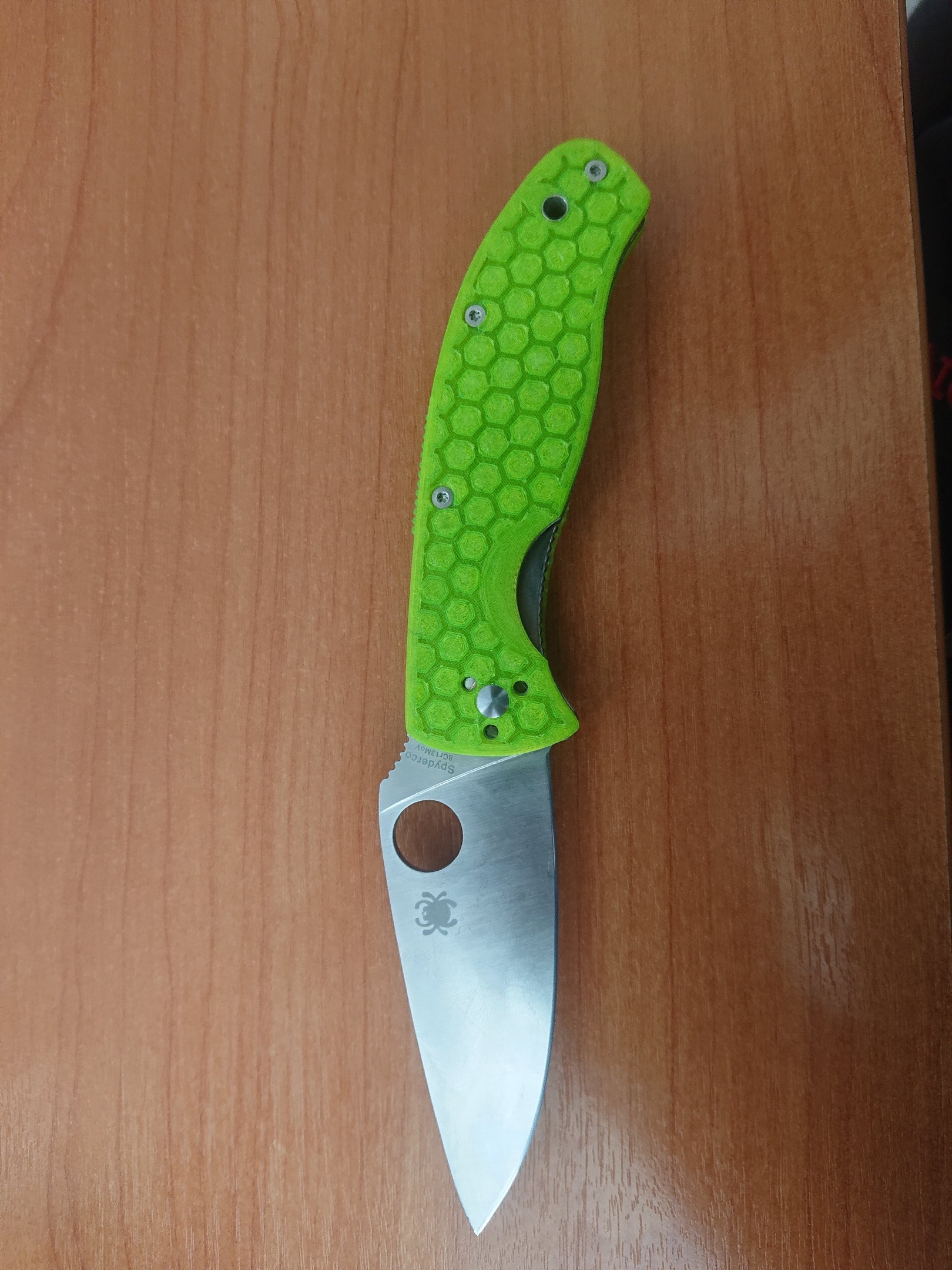 Spyderco inatçı kaplamalar. (Plastik Aparattır!!!)
