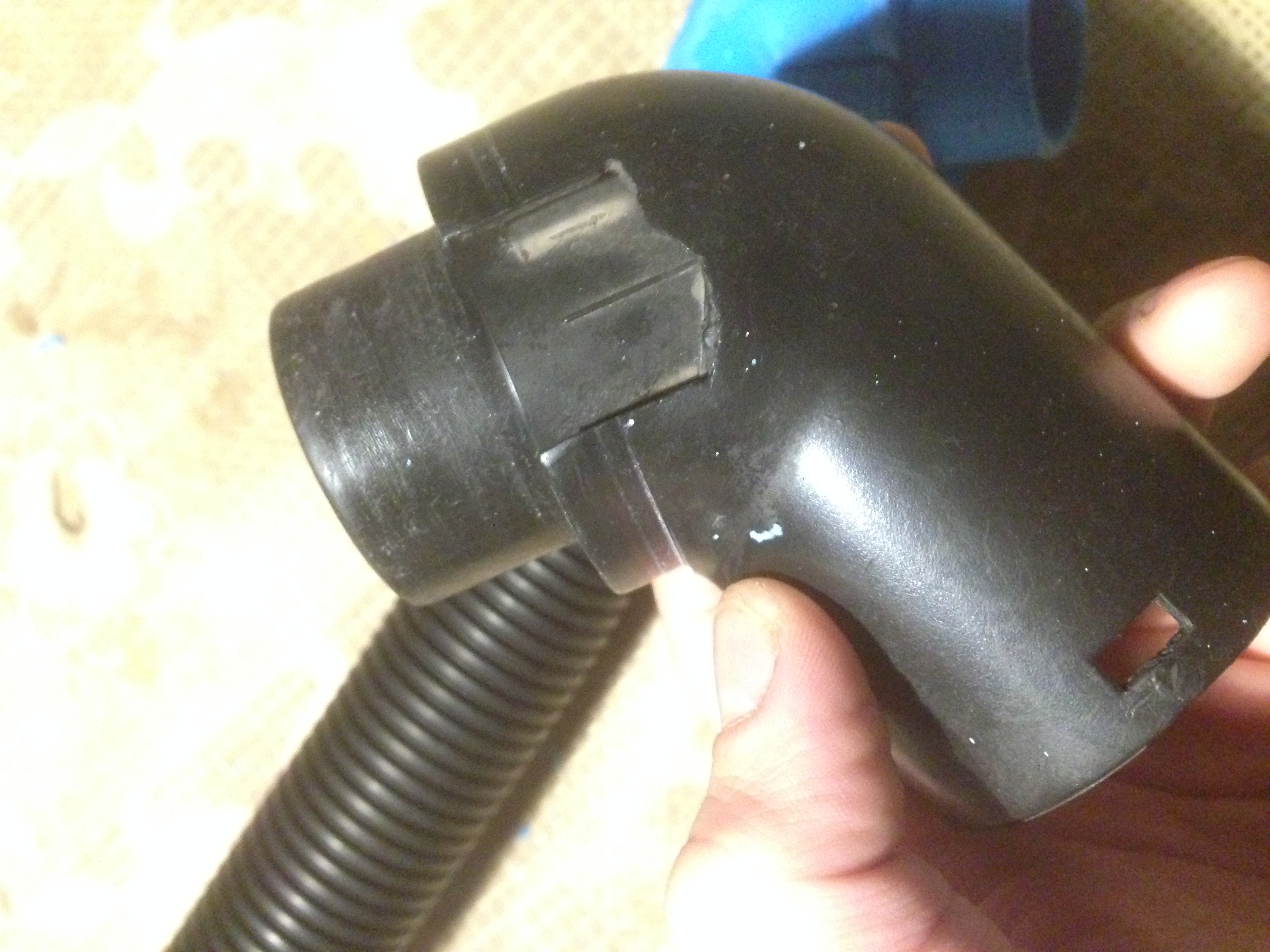 Elektrikli süpürge dirseği LG Turbo V-C3853NT (Plastik Aparattır!!!)