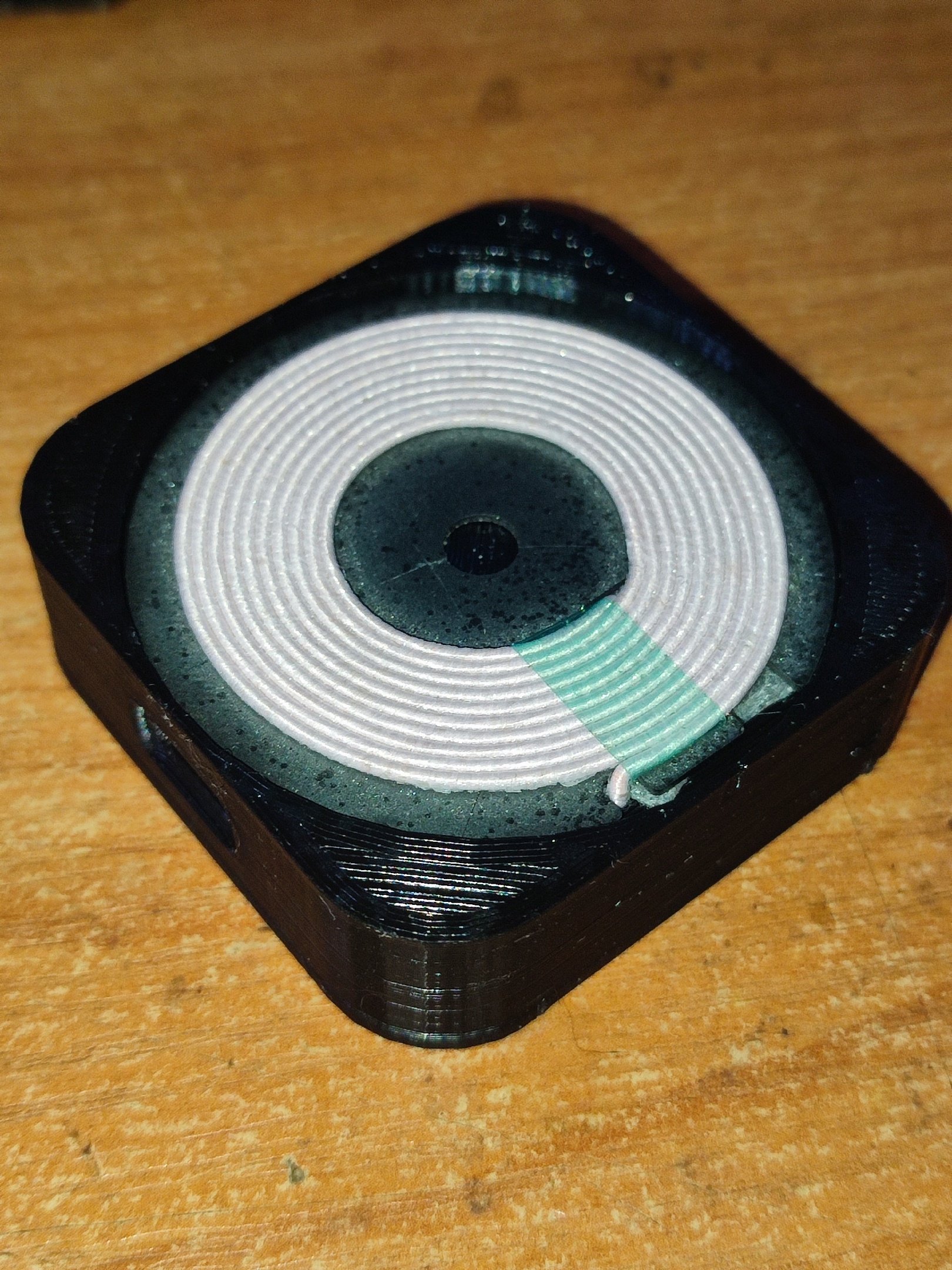 Kablosuz şarj oluşturmak için Kolordu (Plastik Aparattır!!!)
