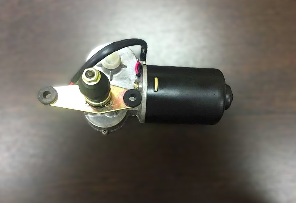 Çin lastikli yükleyicinin ön cam silecek dişlisi (Plastik Aparattır!!!)