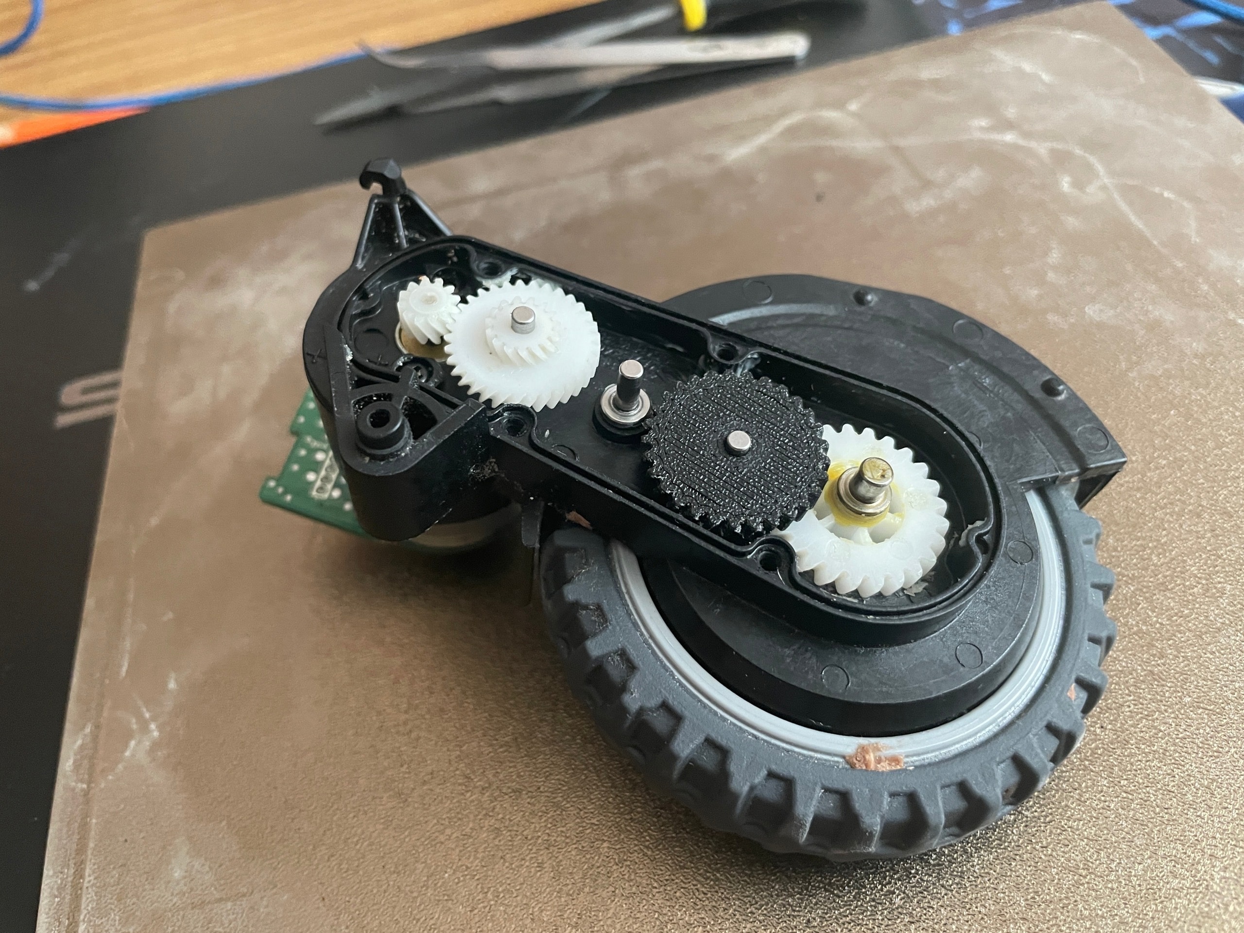 Robot Polyteza Reducer LG VR6670L (Plastik Aparattır!!!)