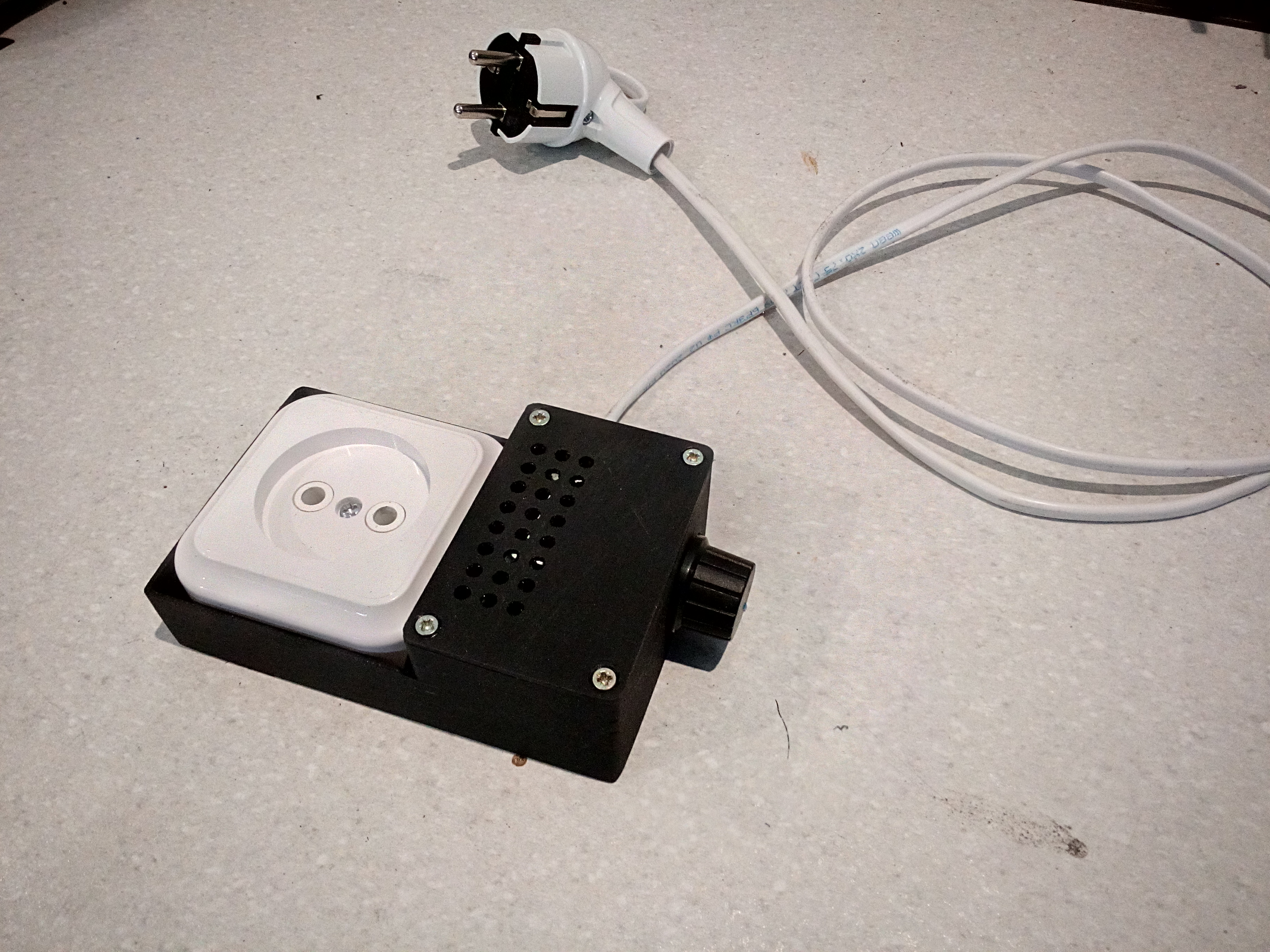 Güç düzenleyicisi (Plastik Aparattır!!!)