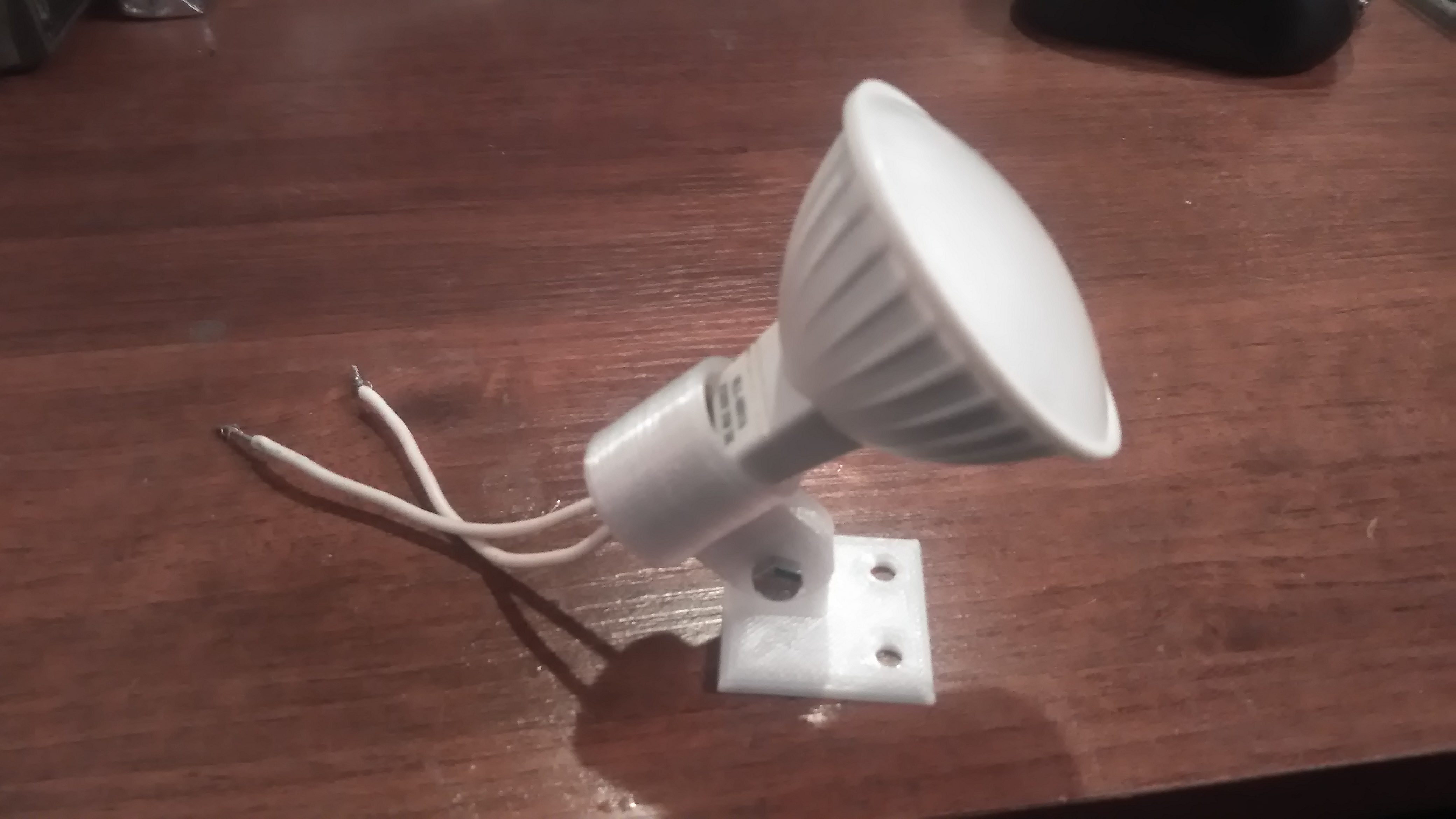 Ampul montajı (Plastik Aparattır!!!)