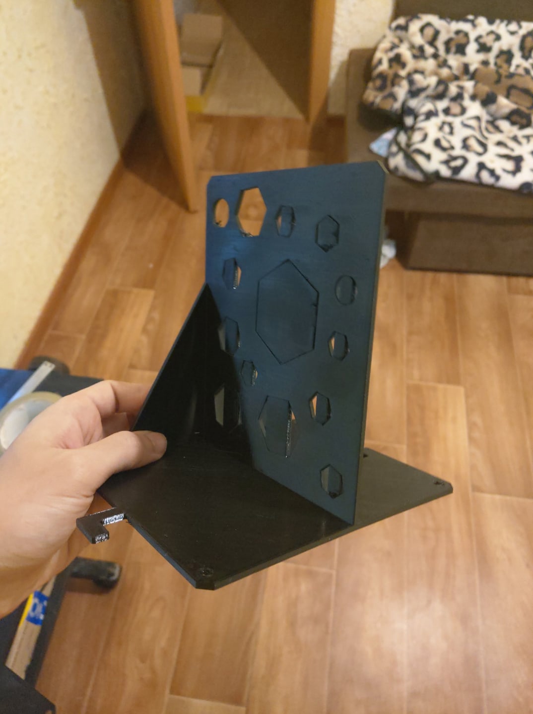 Yan destekler olmadan raf için kitap sahibi (Plastik Aparattır!!!) Yan destekler olmadan raf için kitap sahibi (Plastik Aparattır!!!)