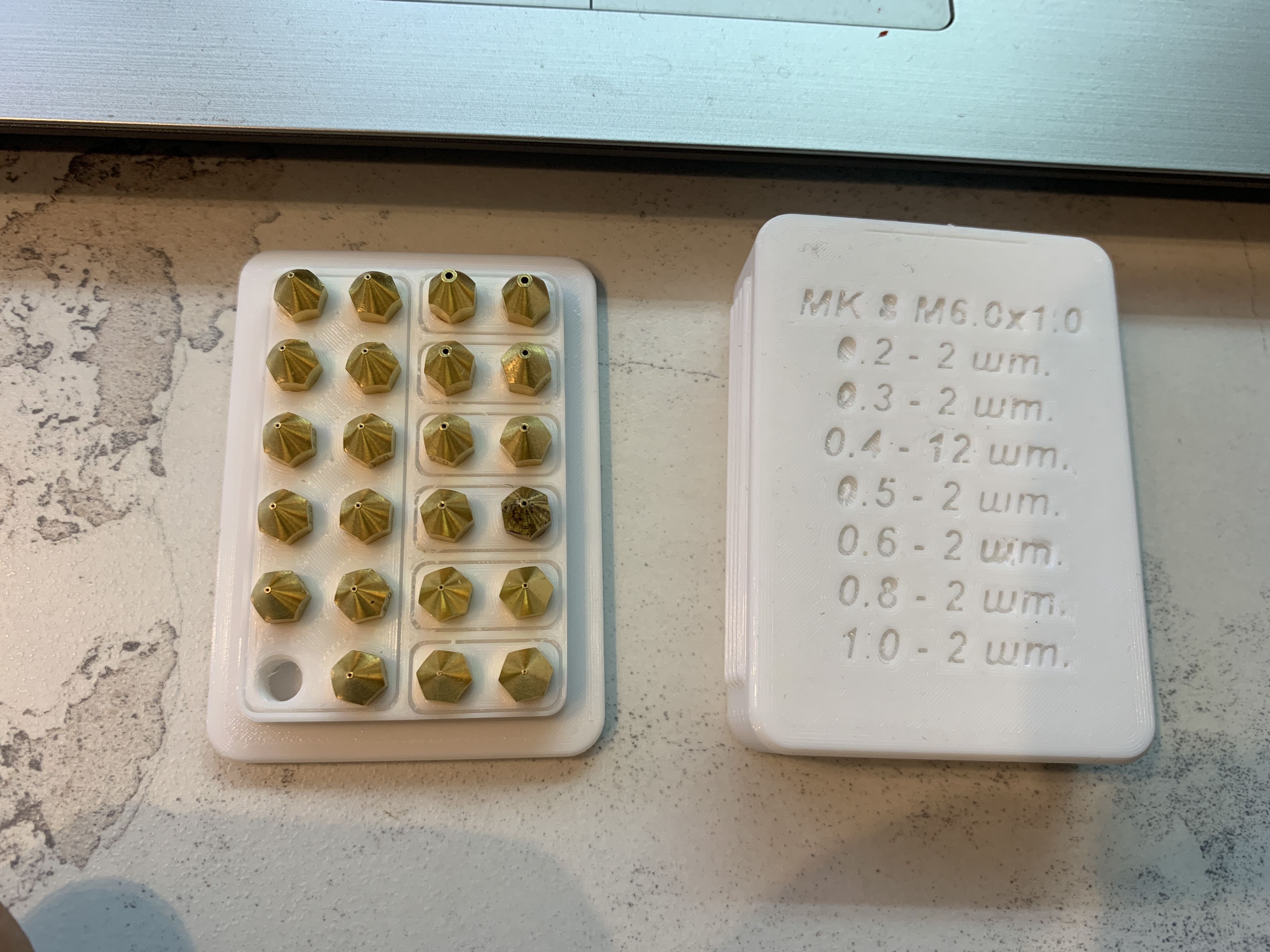 24 sümük kutusu (Plastik Aparattır!!!) 24 sümük kutusu (Plastik Aparattır!!!)