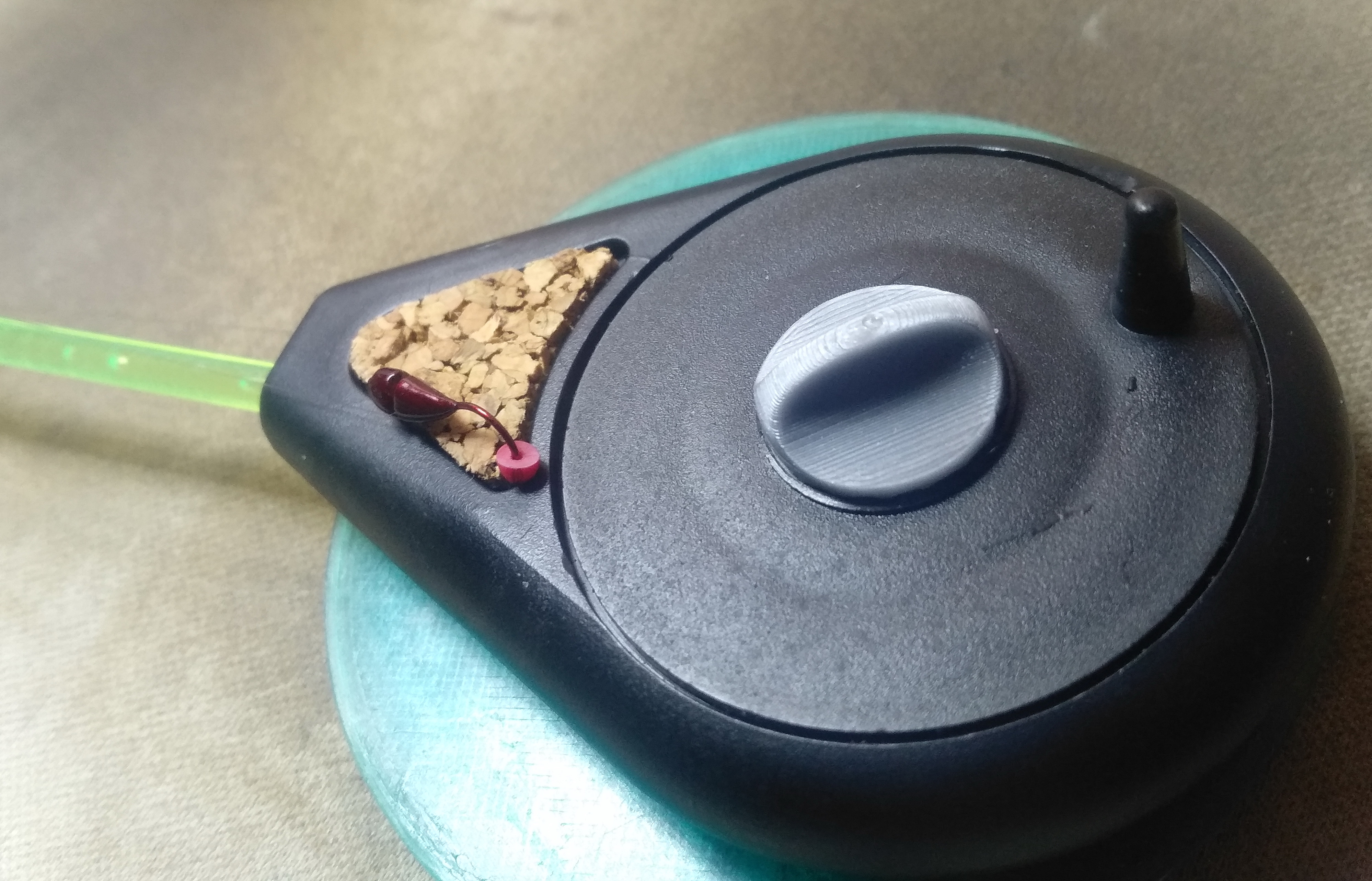 Kış "Balalaika" için shpuli vidası (Plastik Aparattır!!!)